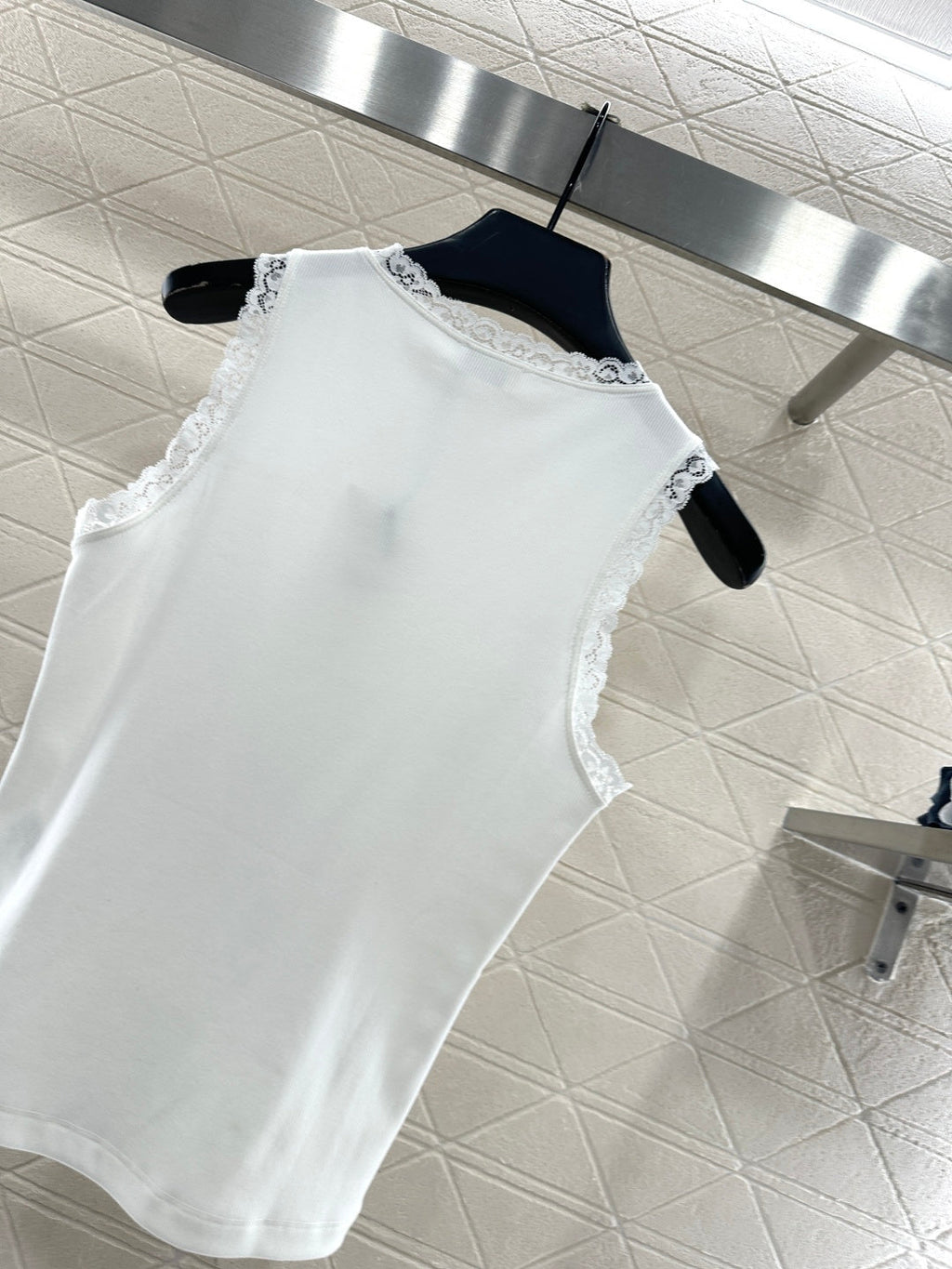 26NEW Lace Trim Vest