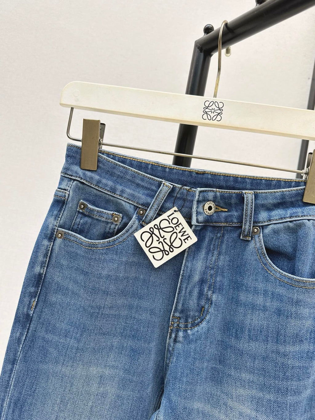 26NEW Versatile, minimalist style casual flared trousers