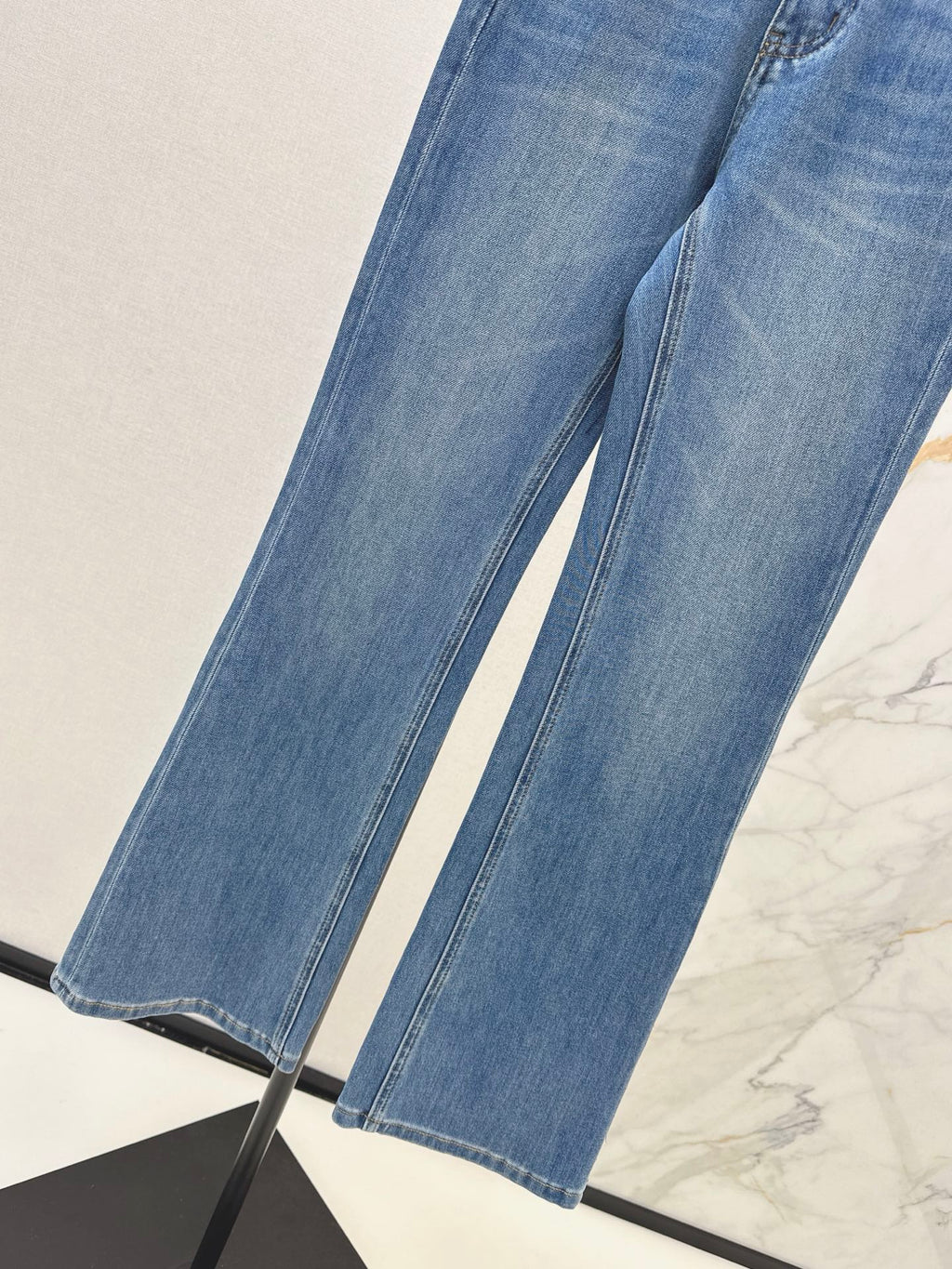 26NEW Versatile, minimalist style casual flared trousers