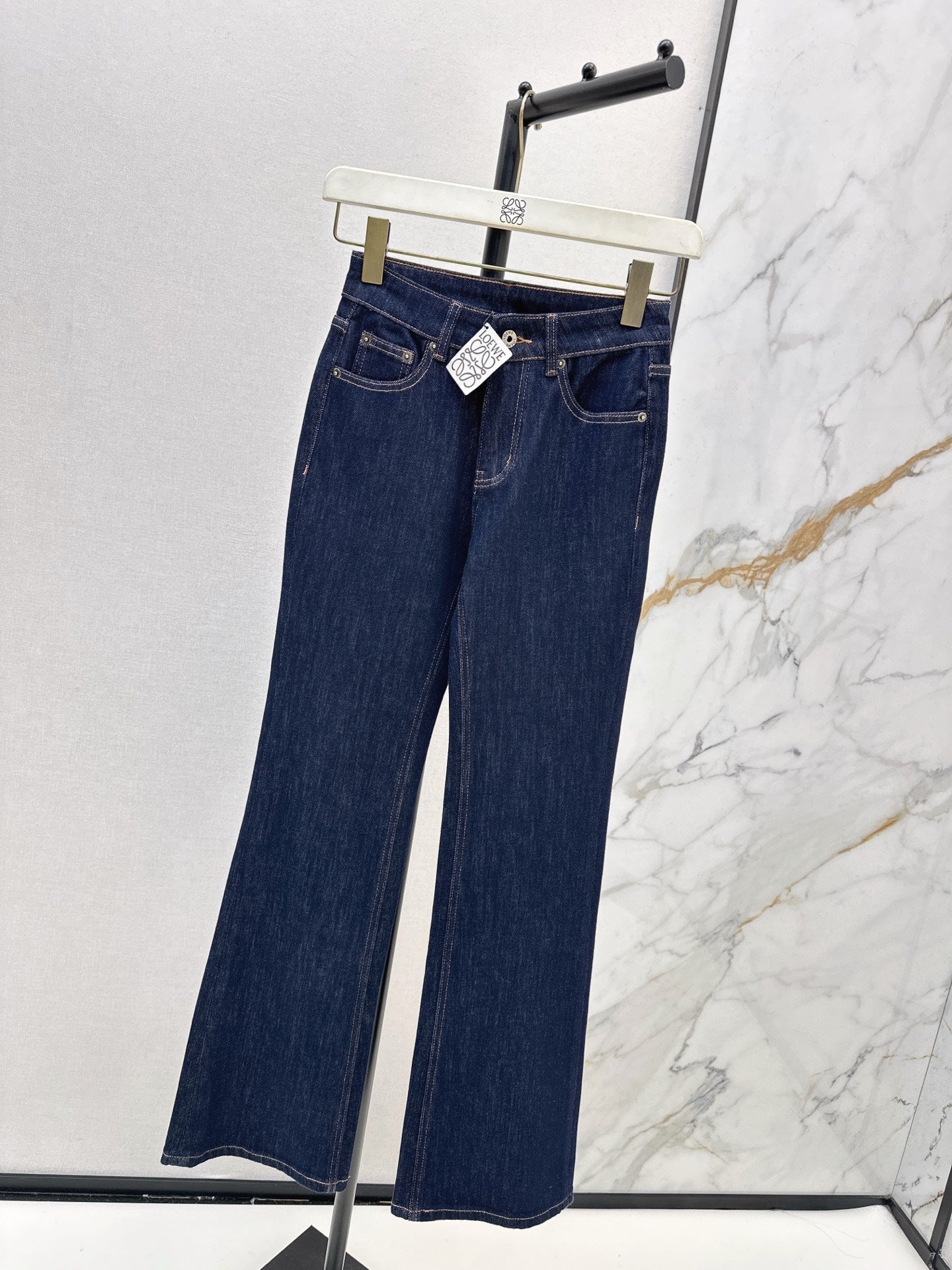 26NEW Versatile, minimalist style casual flared trousers