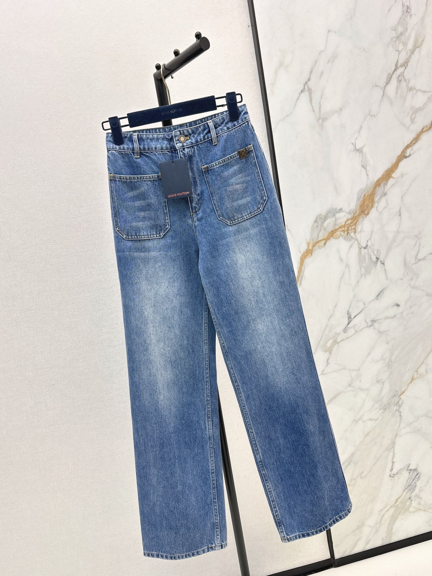 26NEW distressed washed denim jeans