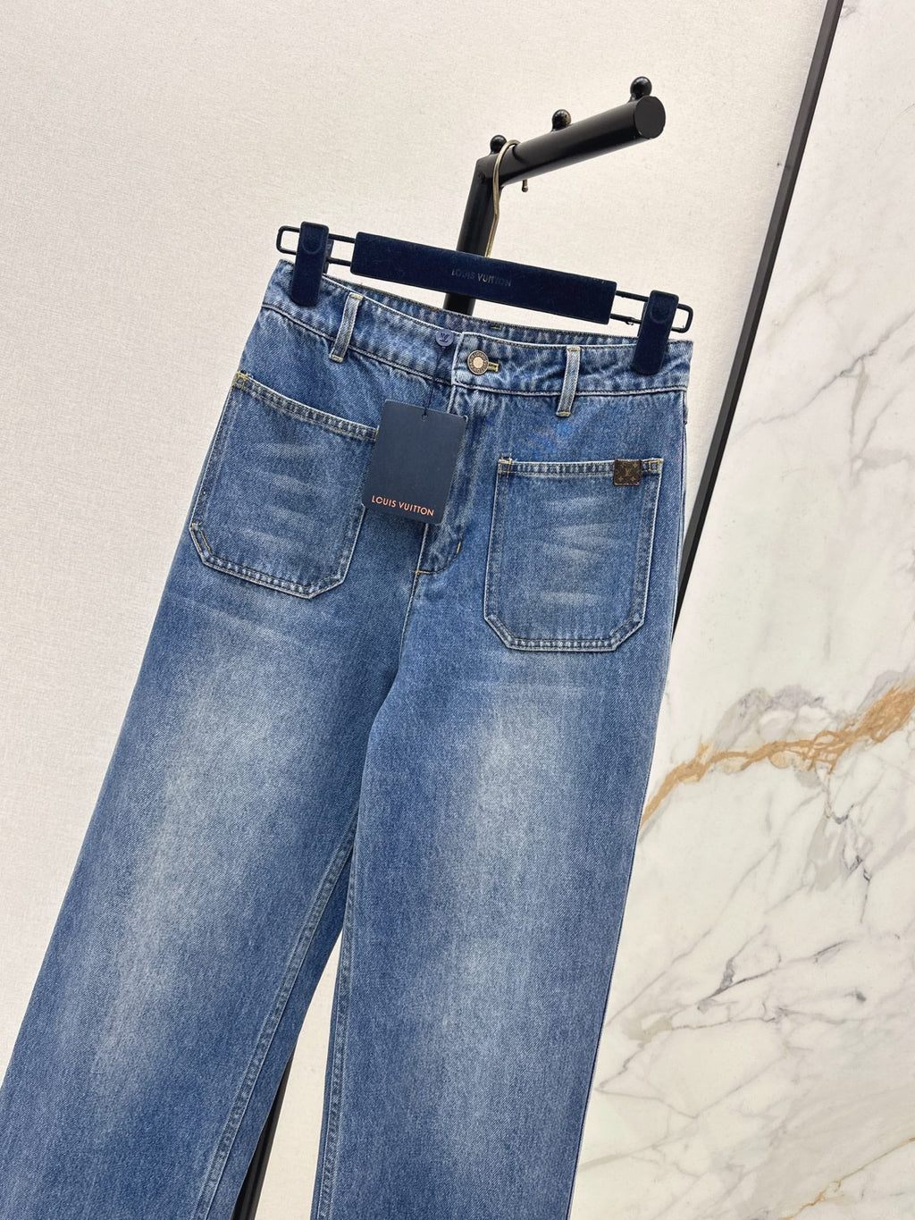26NEW distressed washed denim jeans