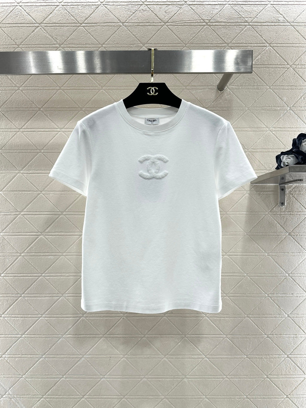 26 NEW crew neck plush logo T-shirt