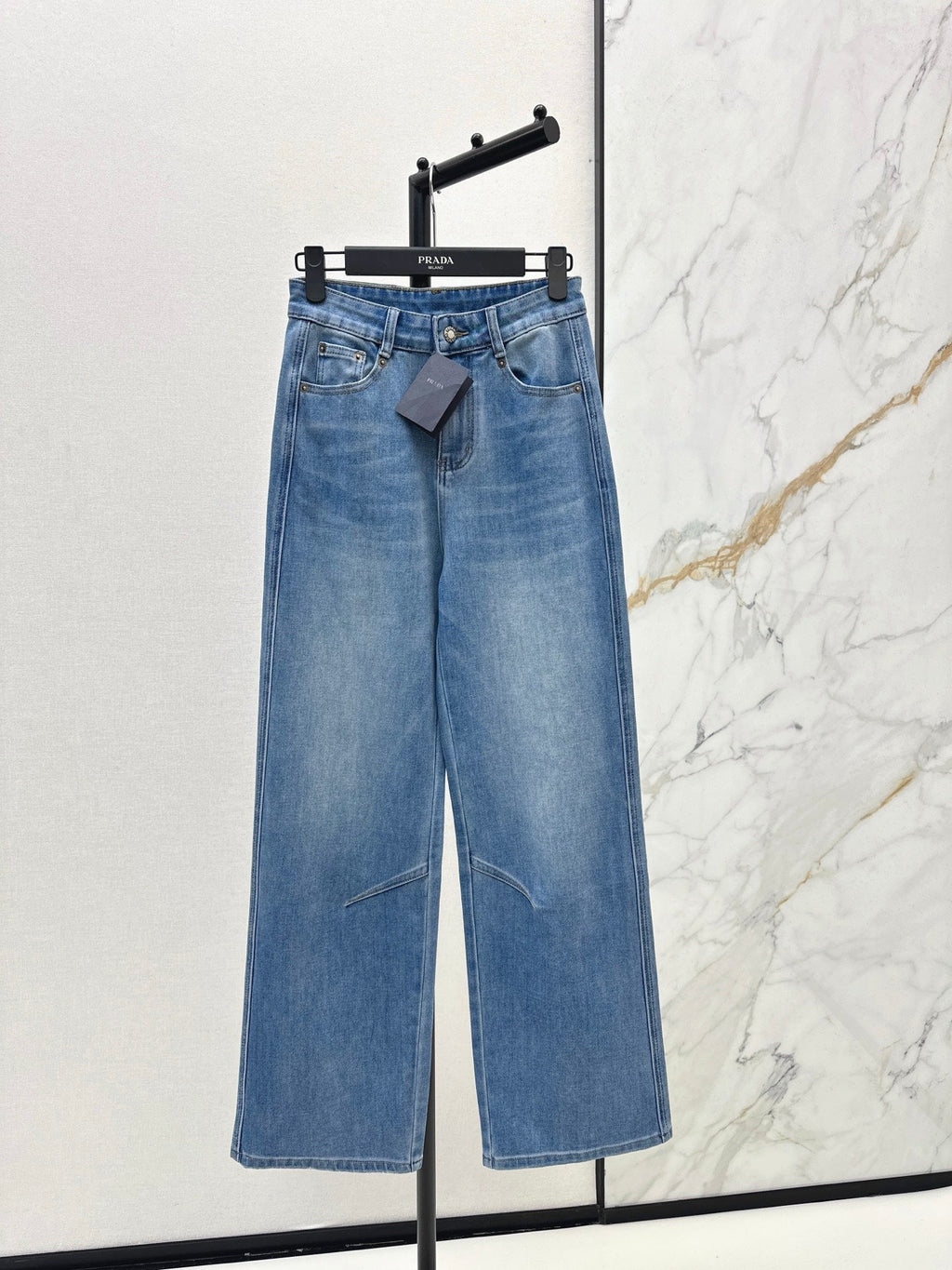 26NEW Versatile, minimalist style casual straight-leg trousers
