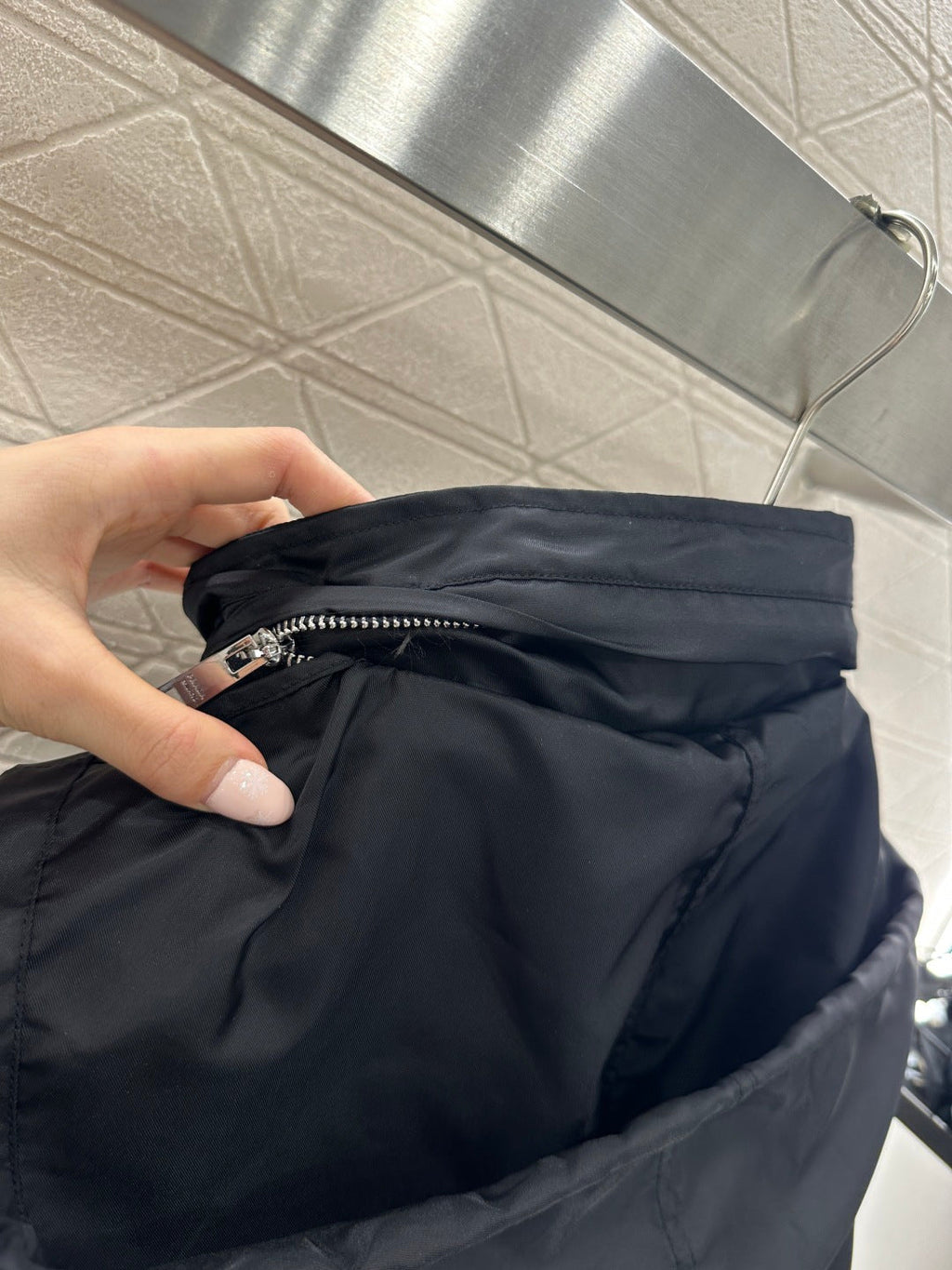 26NEW Short Drawstring Zip-Up Jacket