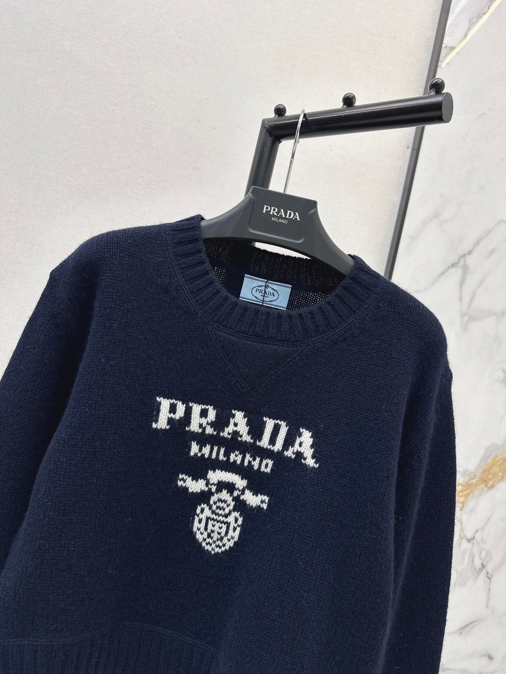26NEW Cashmere Basic Sweater