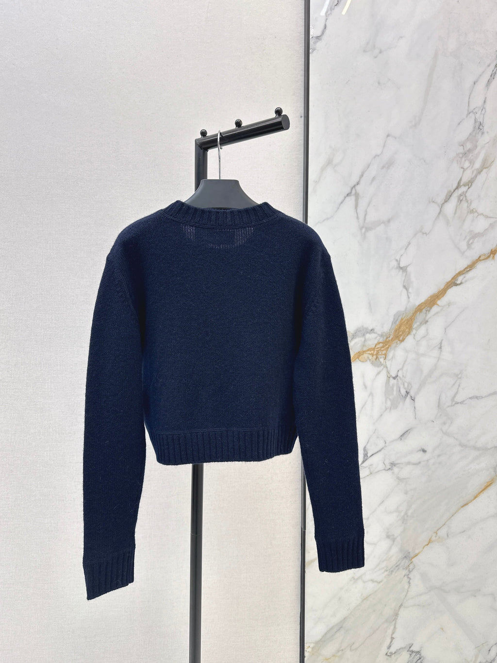 26NEW Cashmere Basic Sweater