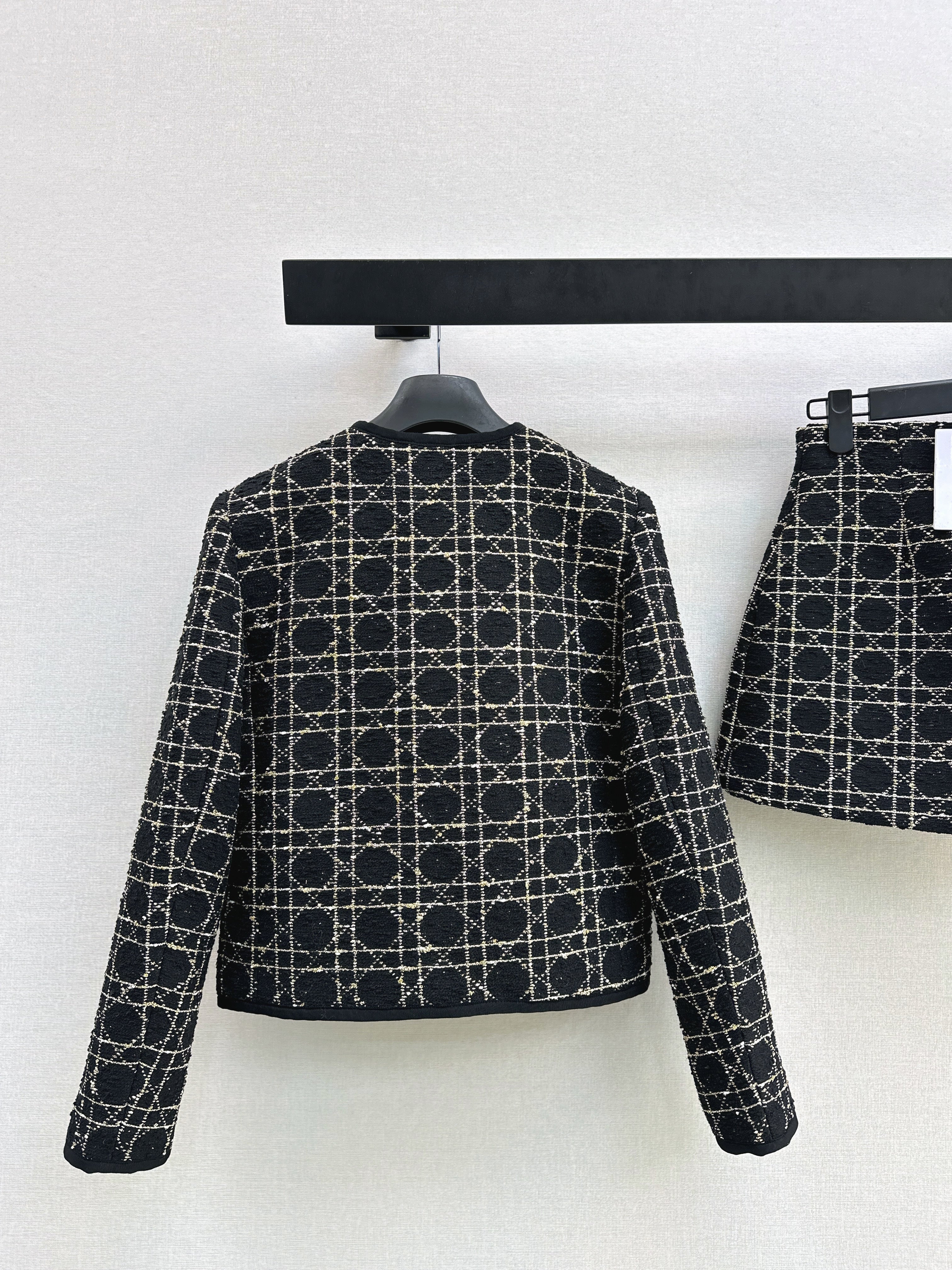 26 NEW Tartan Suit