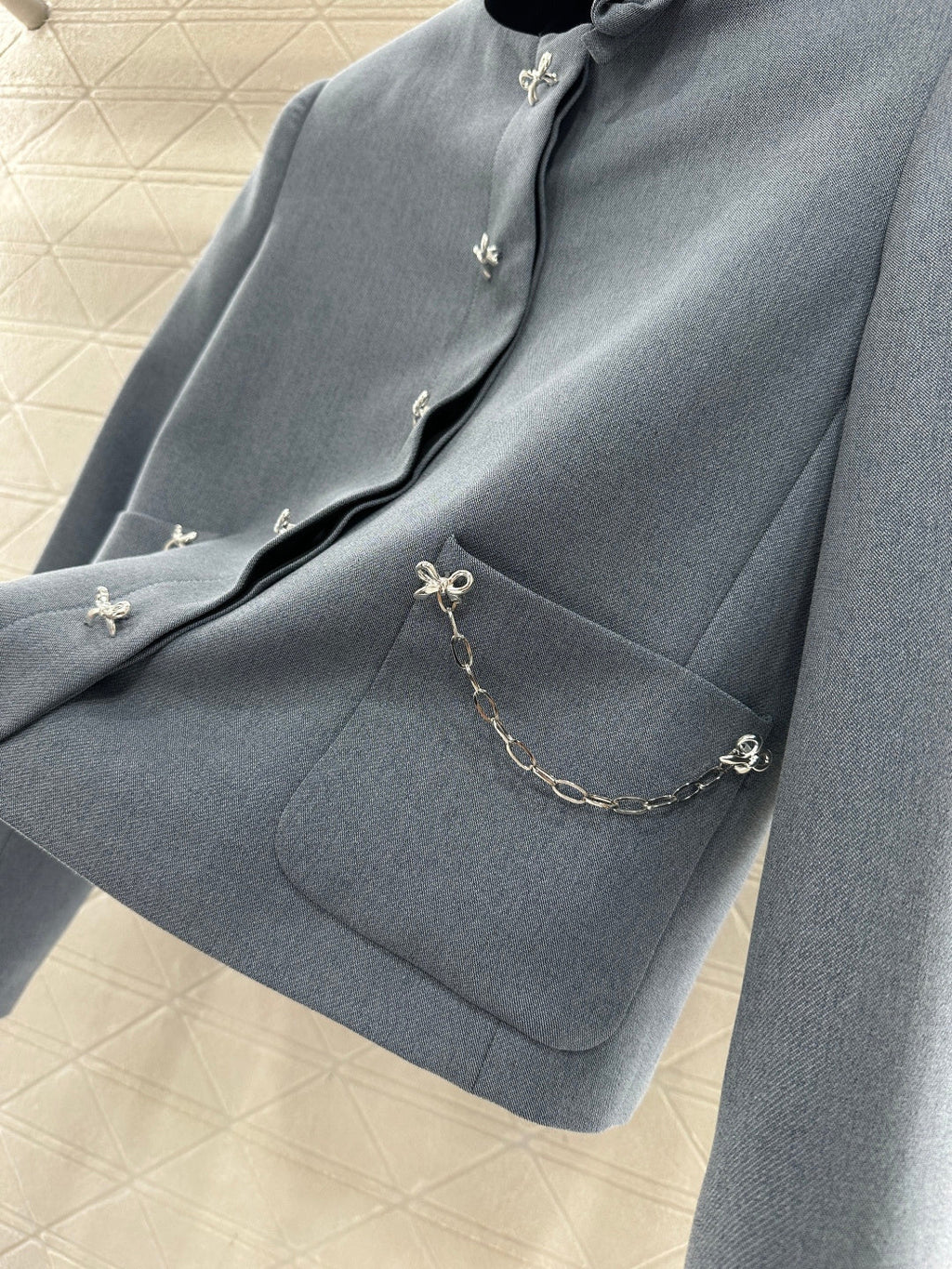 26NEW Color-blocked Stand-collar Jacket and Pleated Skirt Set