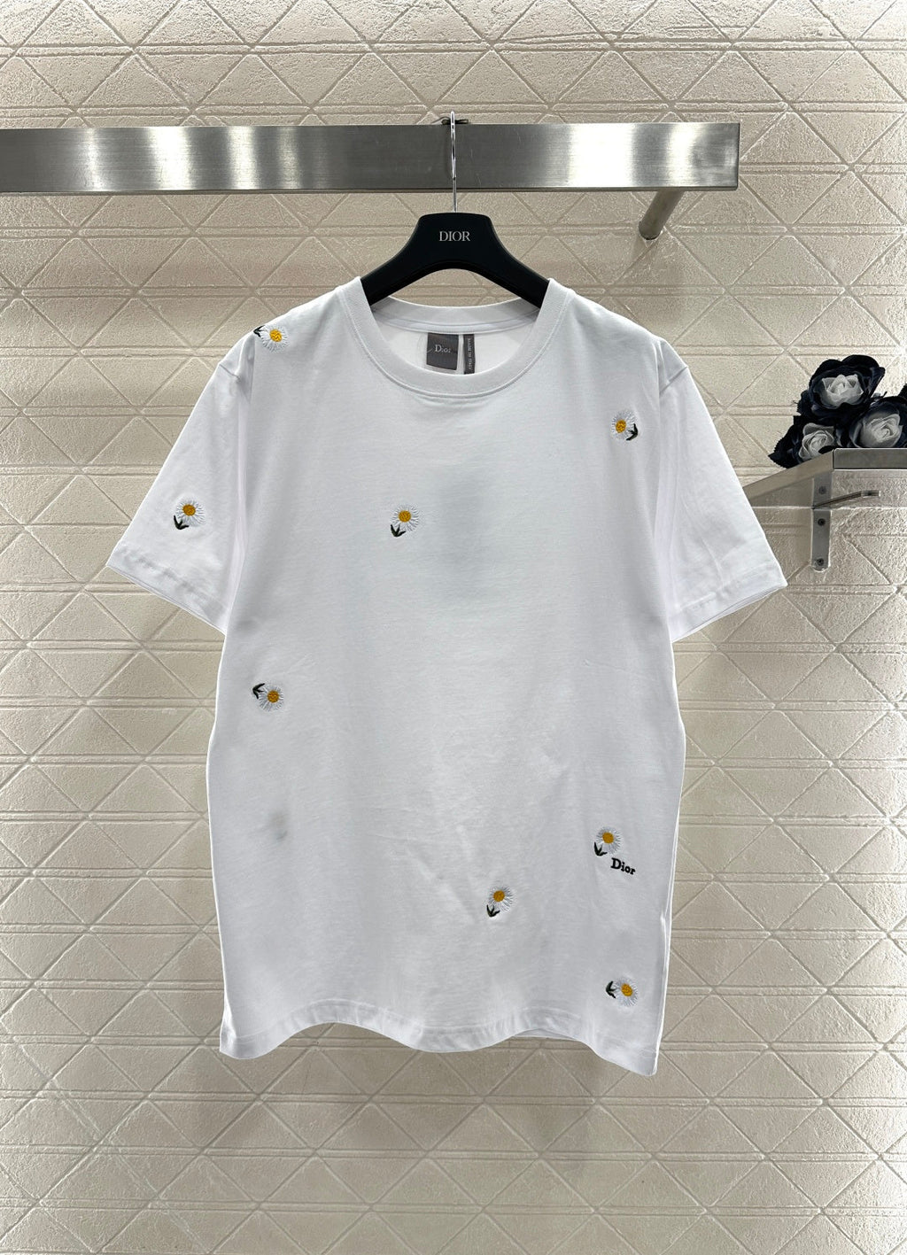 26NEW Embroidered Daisy Logo Short-Sleeve T-Shirt