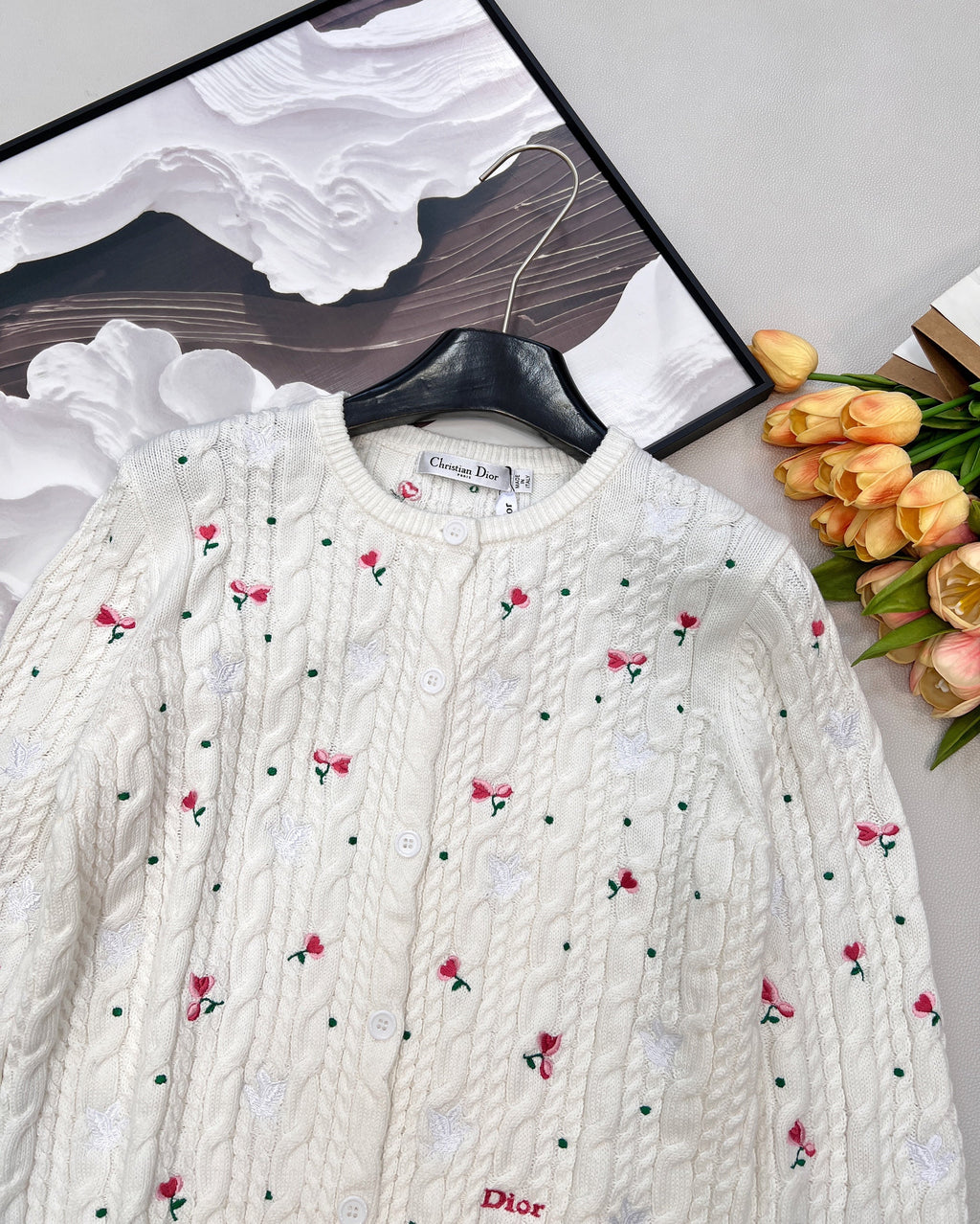 26NEW Round Neck Rose Floral Knit Cardigan