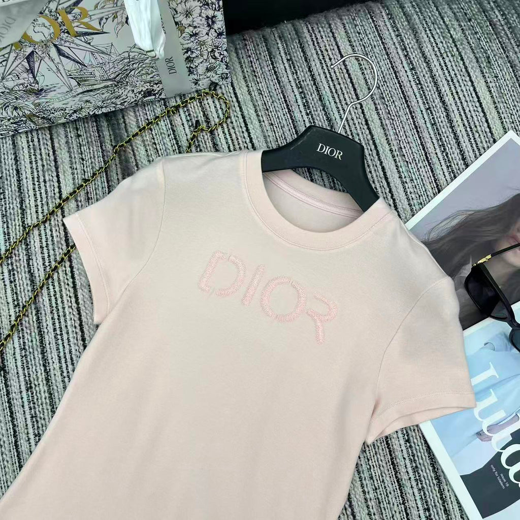 26NEW Embroidered Letter Crew Neck Short Sleeve T-Shirt