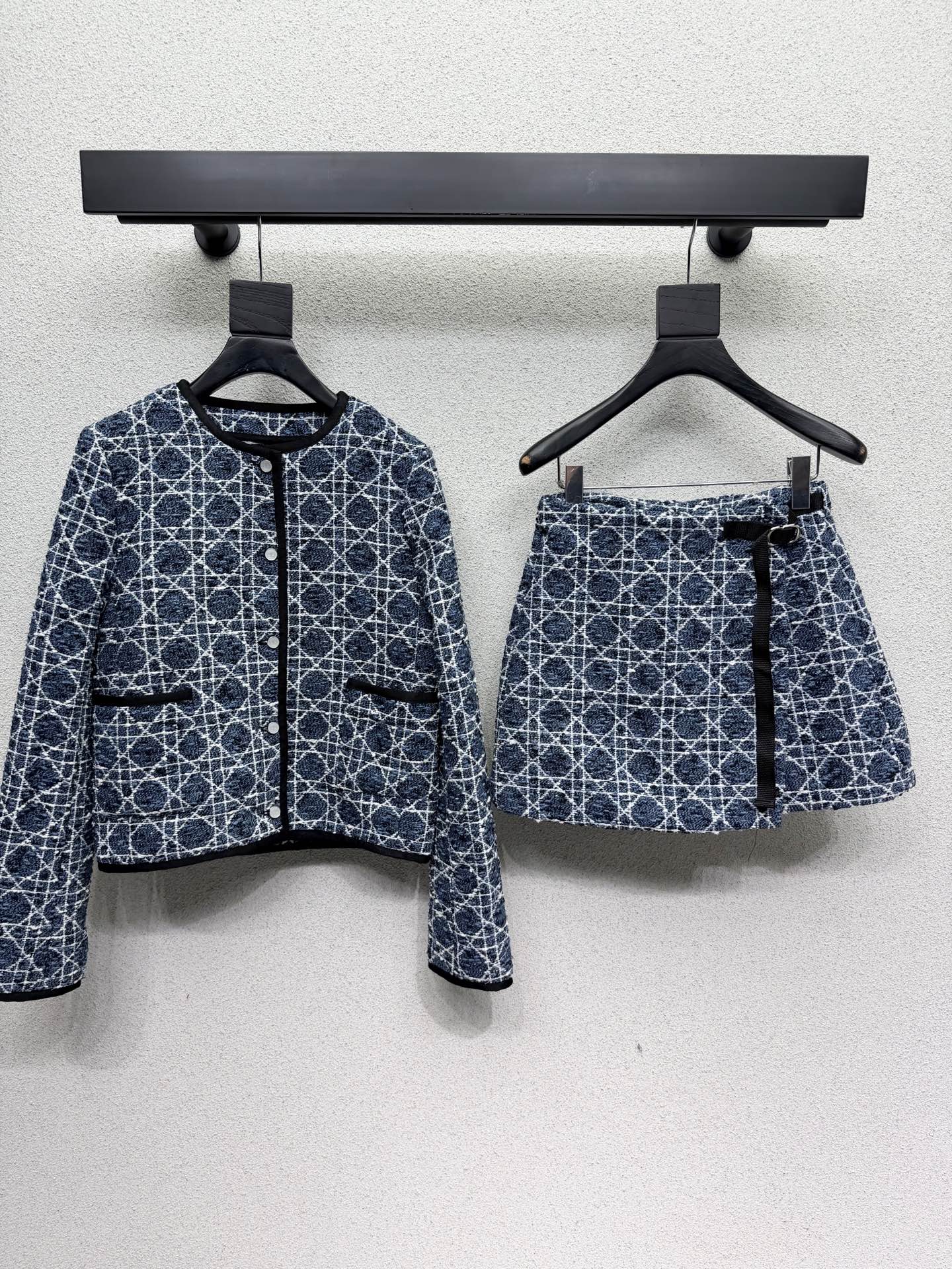 26 New Coarse-woven Diamond Pattern Suit