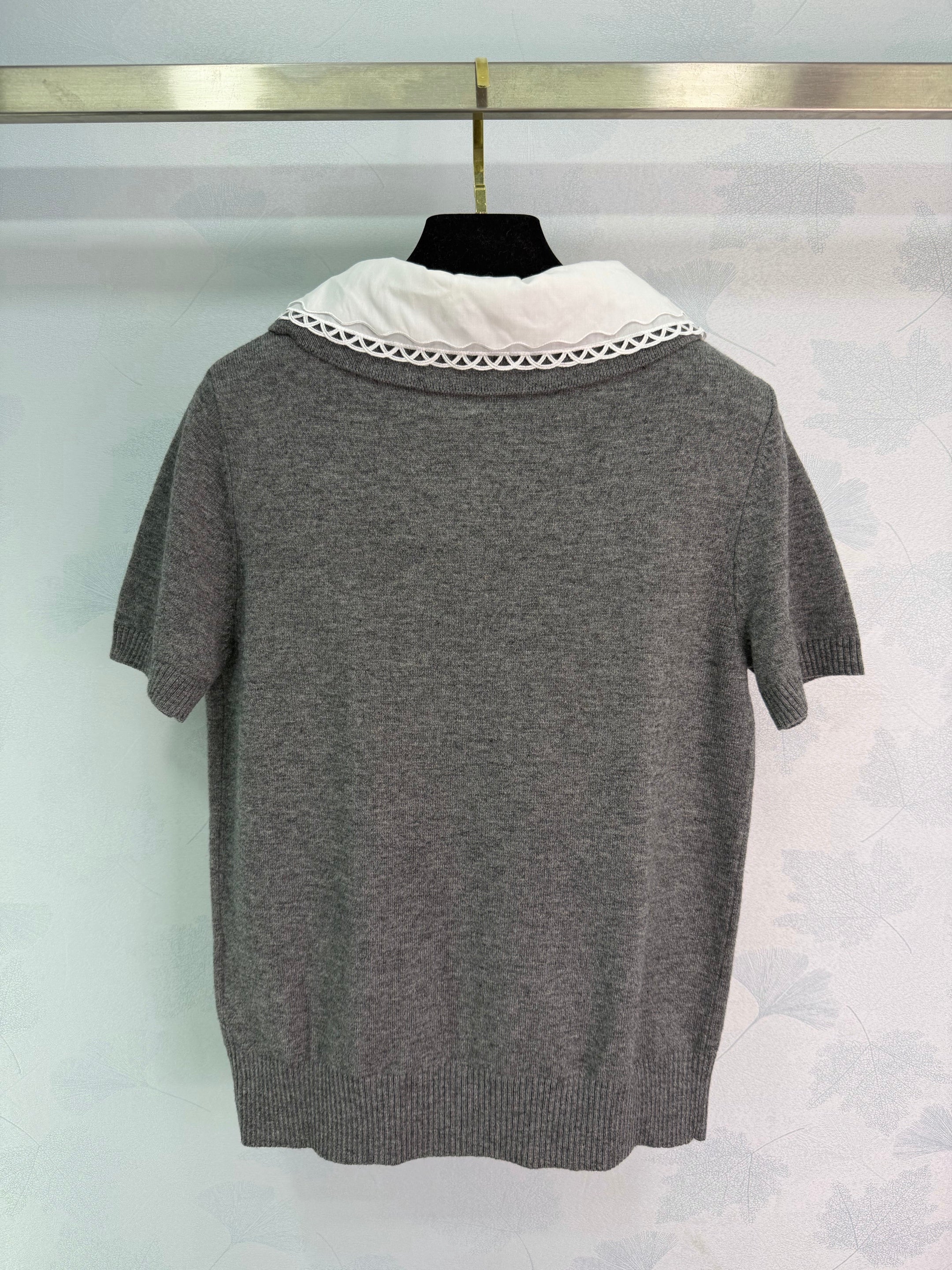 26NEW Knitted Short-Sleeve Top