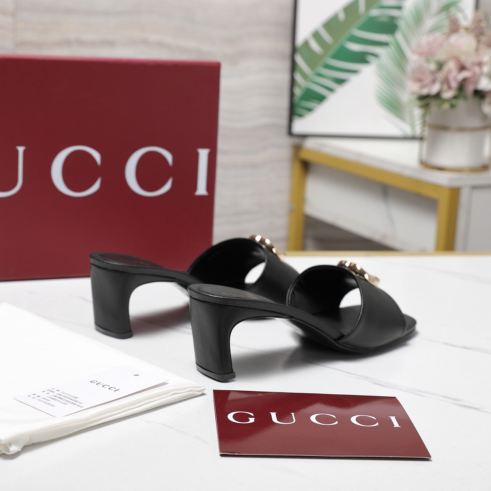 26NEW Mid-Heel Sandals