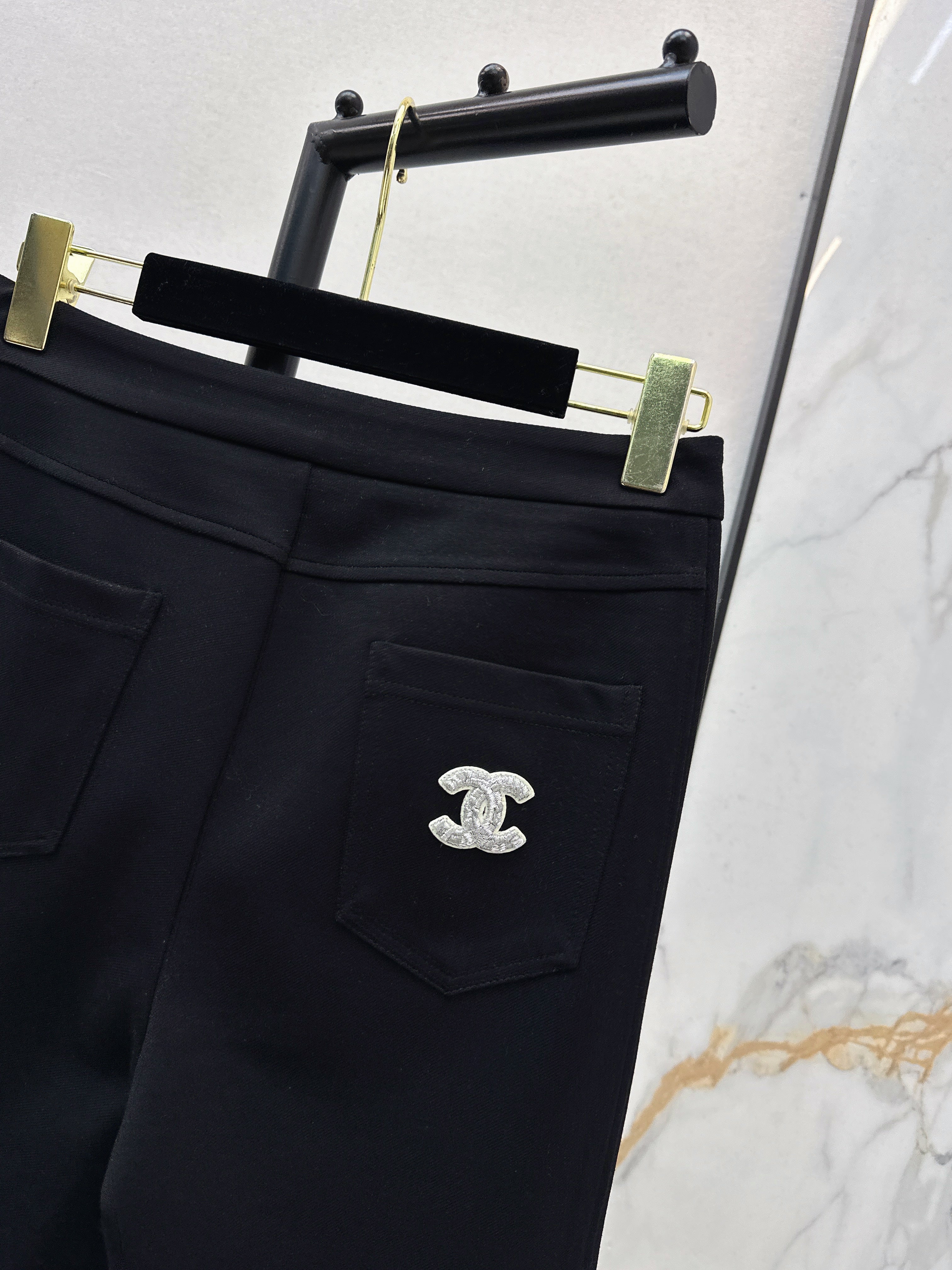 26NEW High-Waisted Flare Trousers