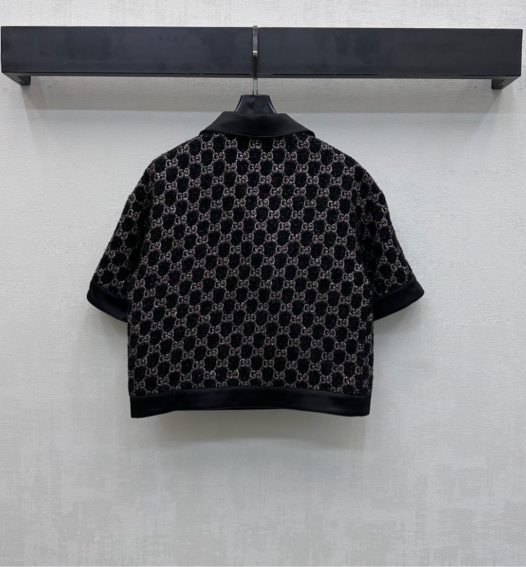 26NEW heavy-duty rhinestone short-sleeved top + high-waisted shorts