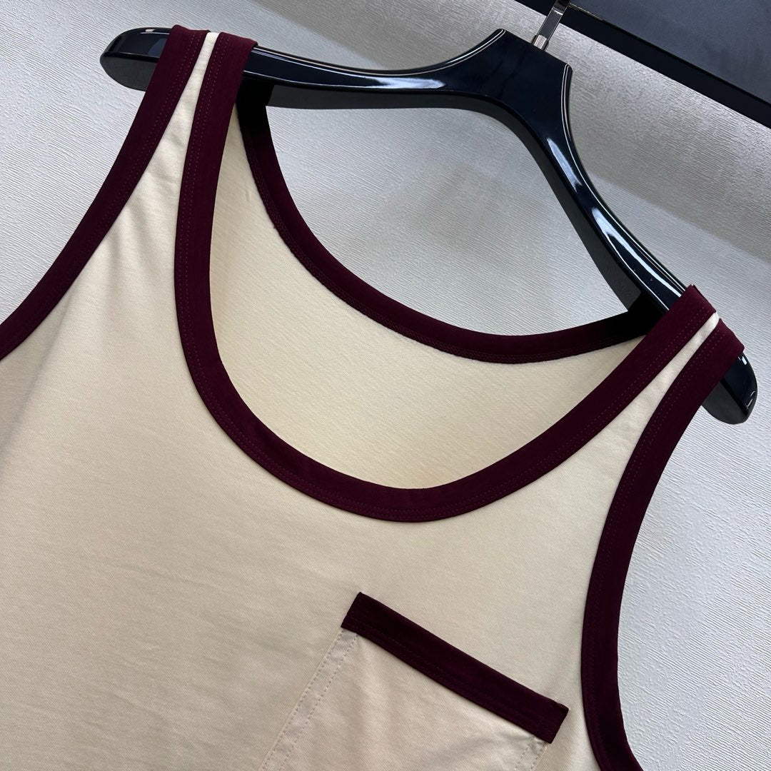 26NEW color-blocked shirt + trousers + vest