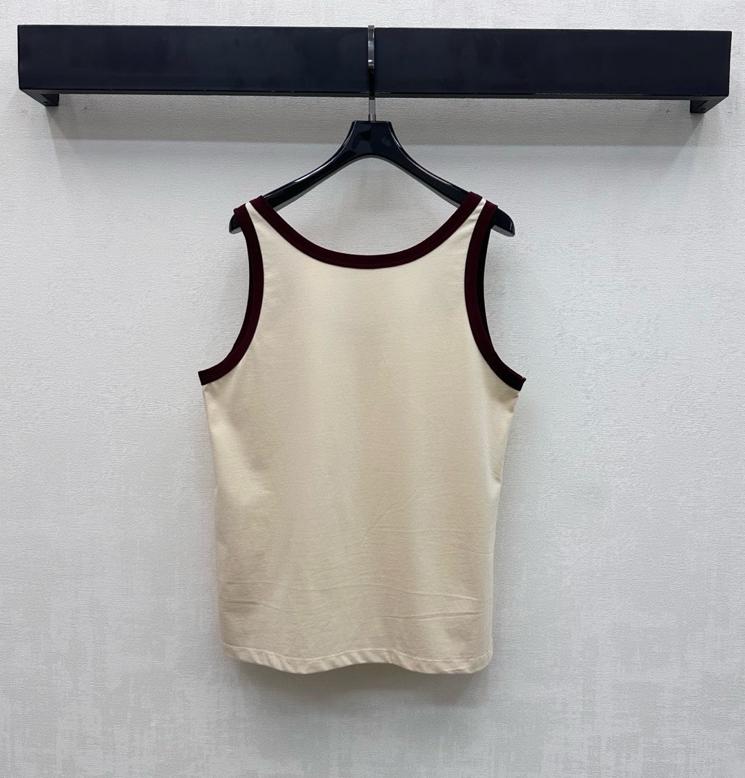 26NEW color-blocked shirt + trousers + vest