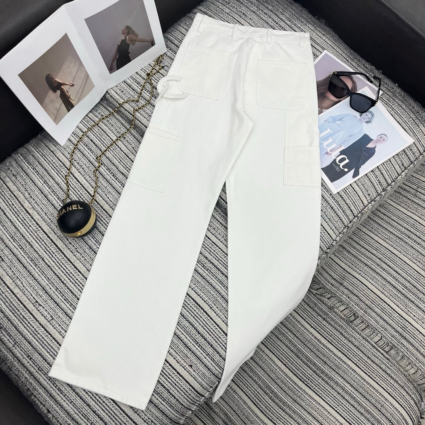 26NEW logo embellished straight-leg jeans