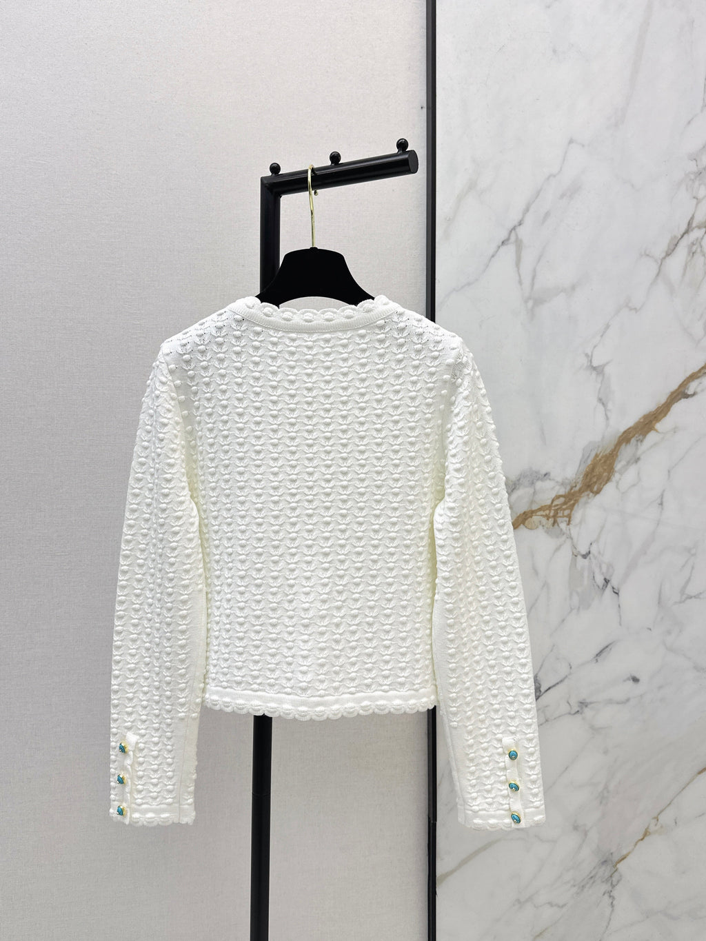 26NEW White Embossed Knit Cardigan