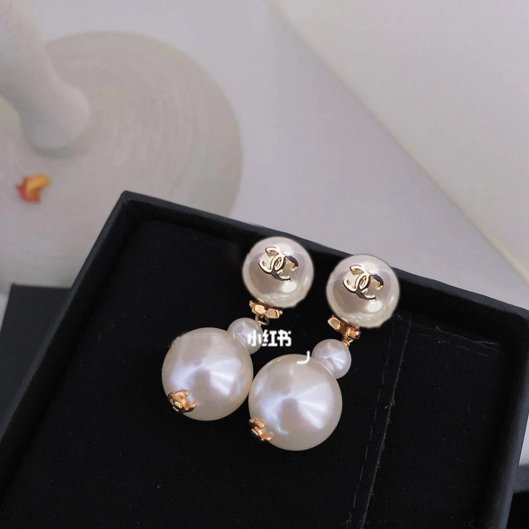 26NEW Micro-painted Crystal Tassel Teardrop Pearl Letter Stud Earrings