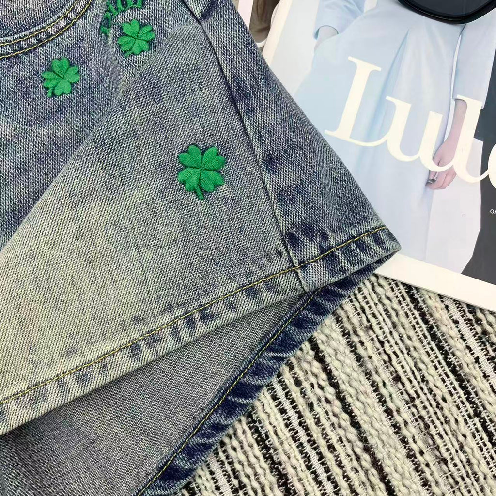 26NEW Embroidered Flower Denim Shorts