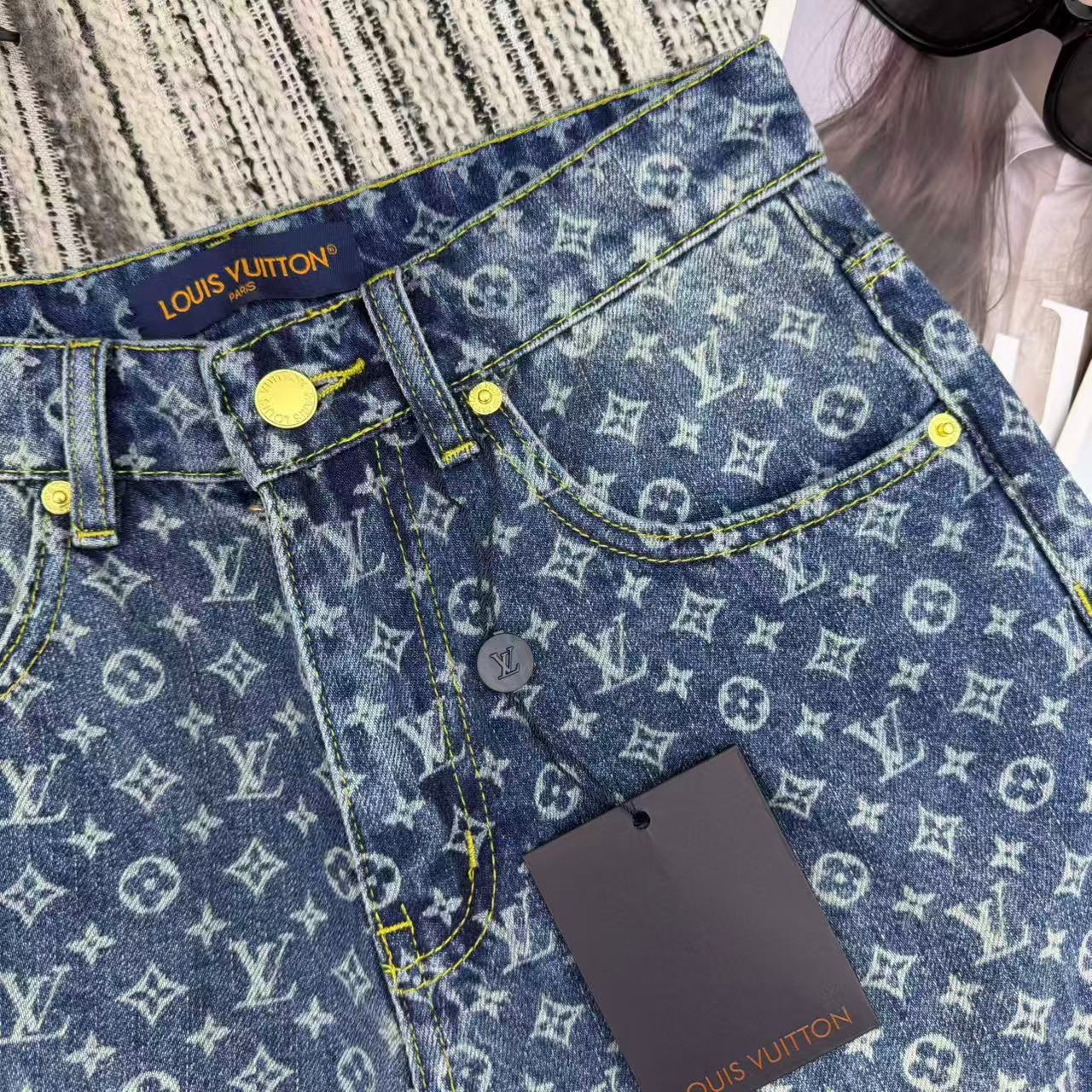 26NEW Printed Denim Shorts
