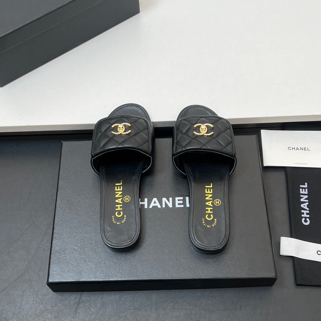 26NEW Sandals