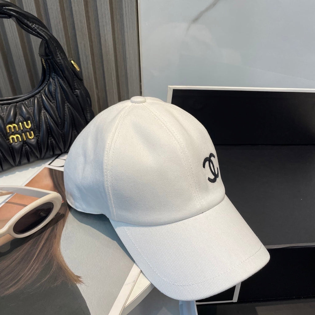 New double-sided embroidered baseball cap