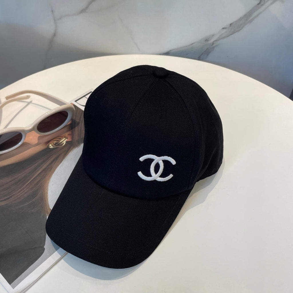 New double-sided embroidered baseball cap