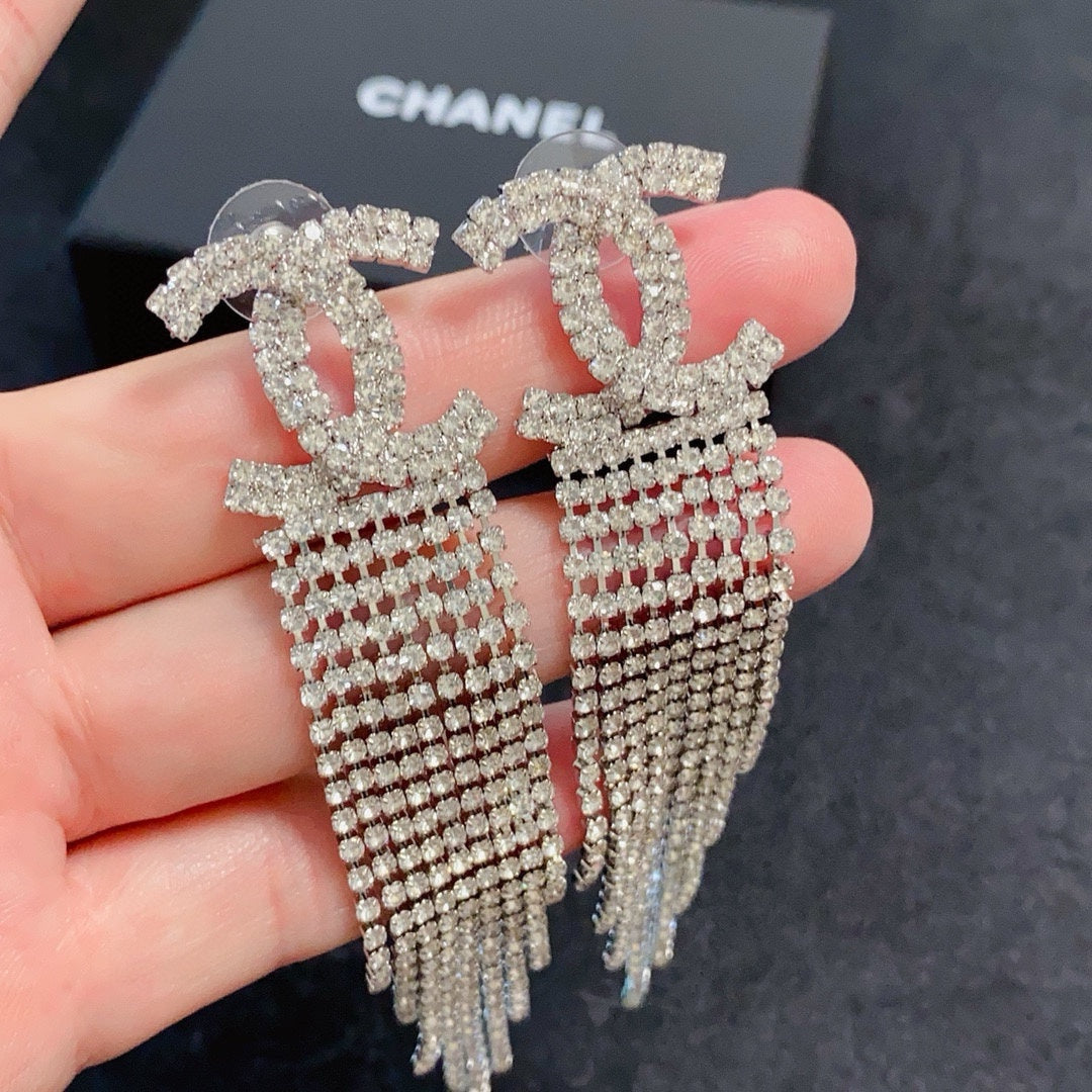 Long earrings with full diamond tassels