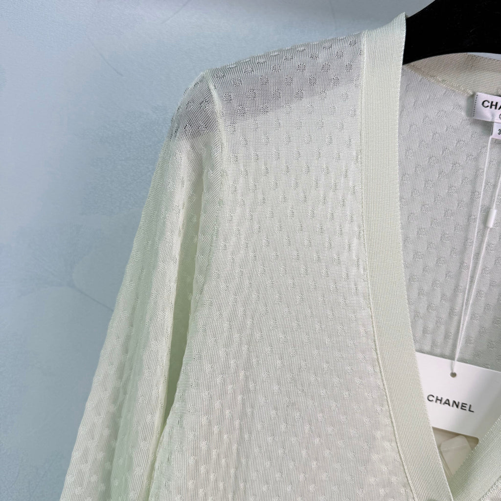 26NEW light green knitted cardigan