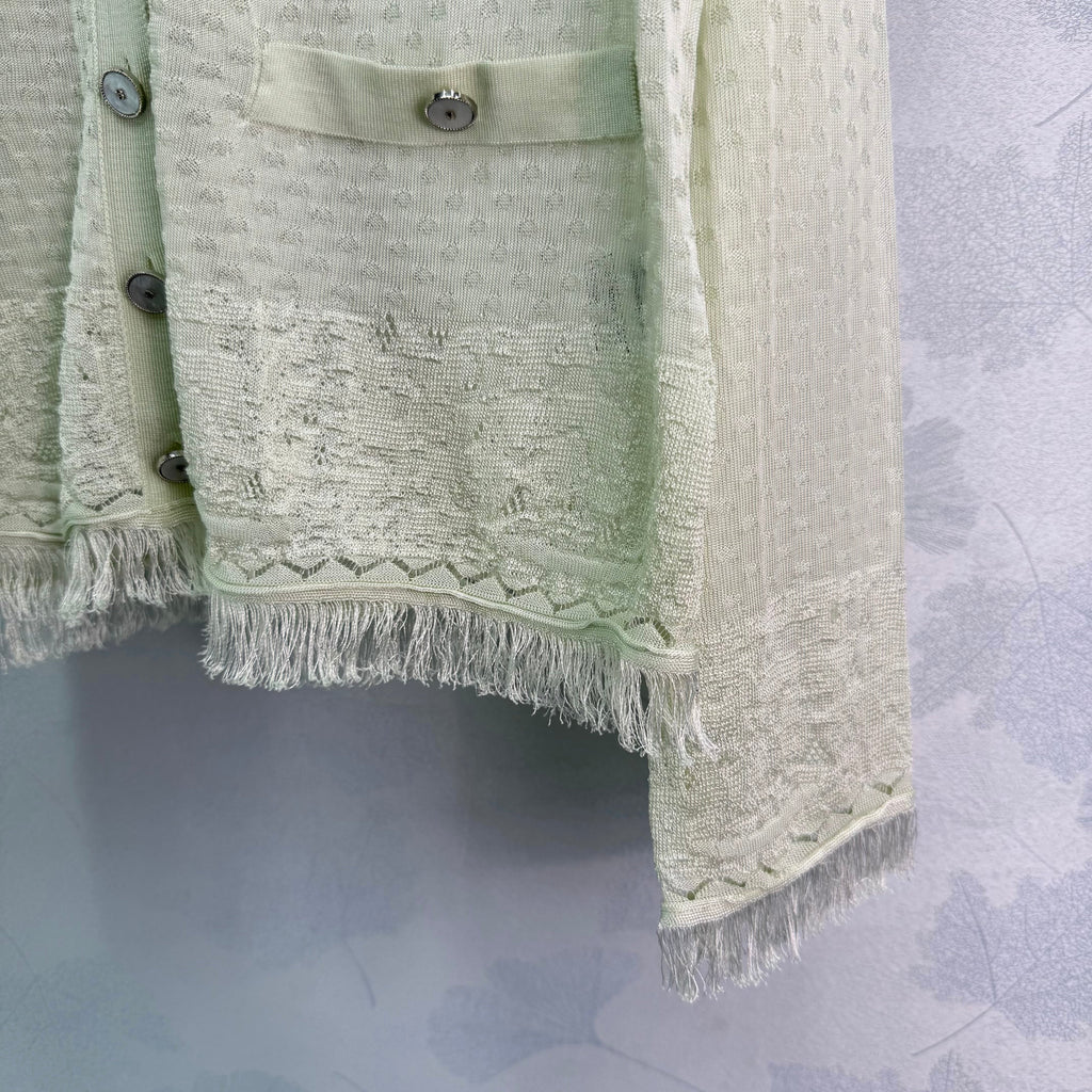 26NEW light green knitted cardigan