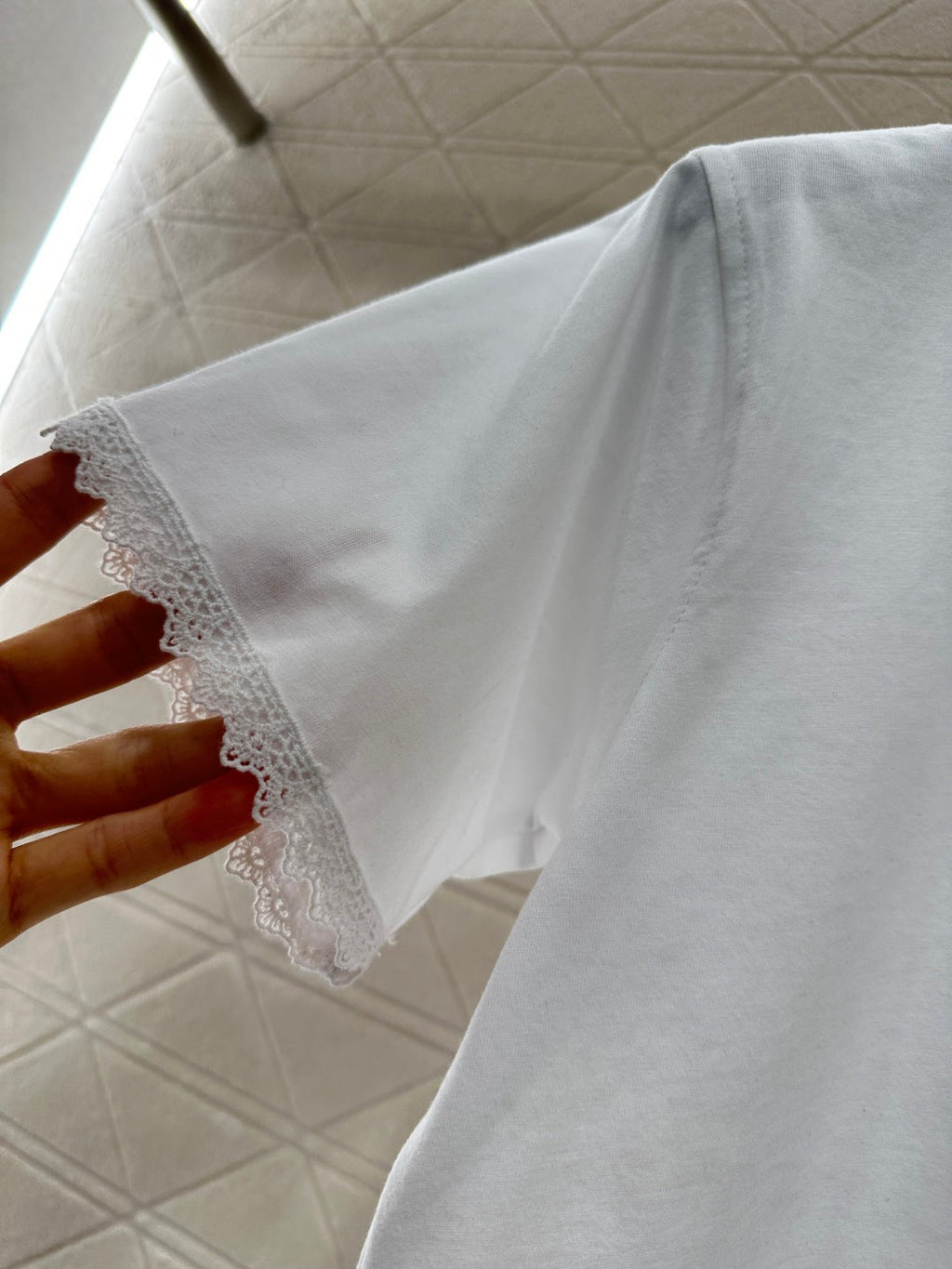26NEW Hollow-out Embroidered Logo T-shirt