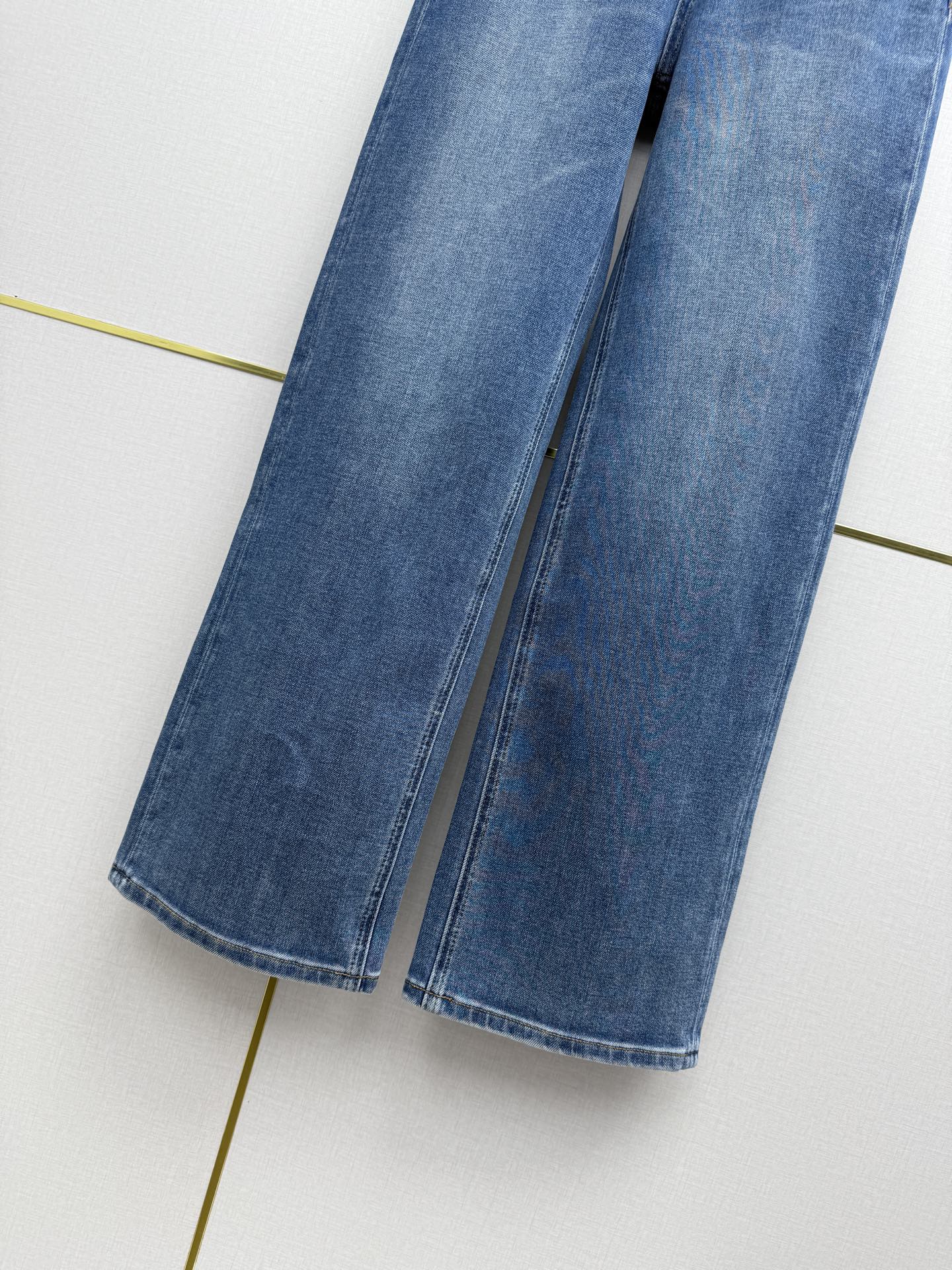 26NEW Straight Leg Jeans