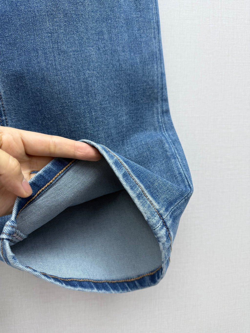 26NEW Straight Leg Jeans