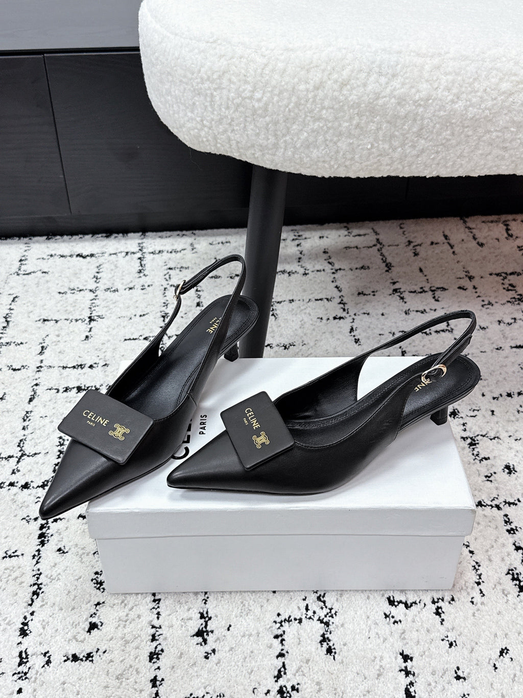 26NEW's signature open-toe buckle high heels