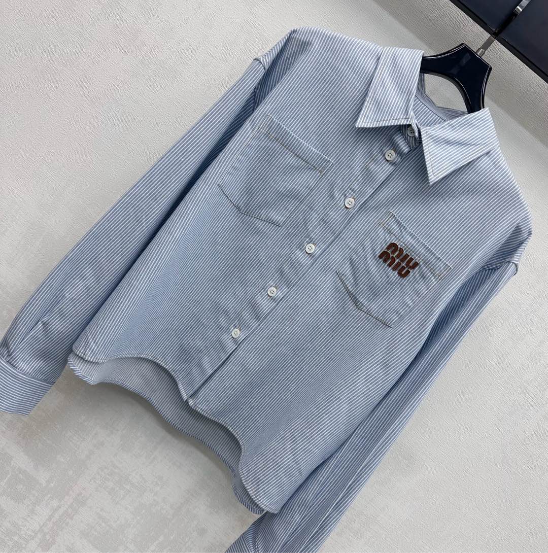 26NEW Striped Collared Shirt