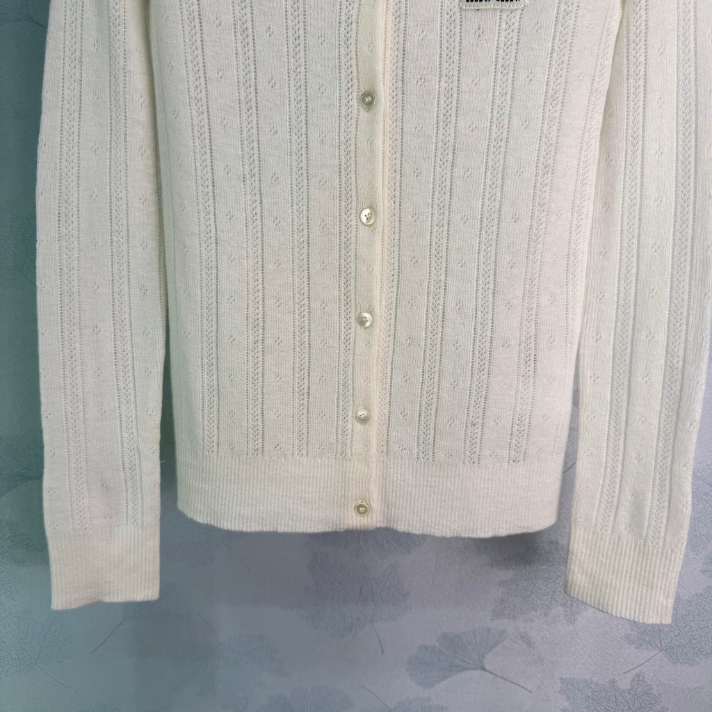 26NEW off-white knitted cardigan
