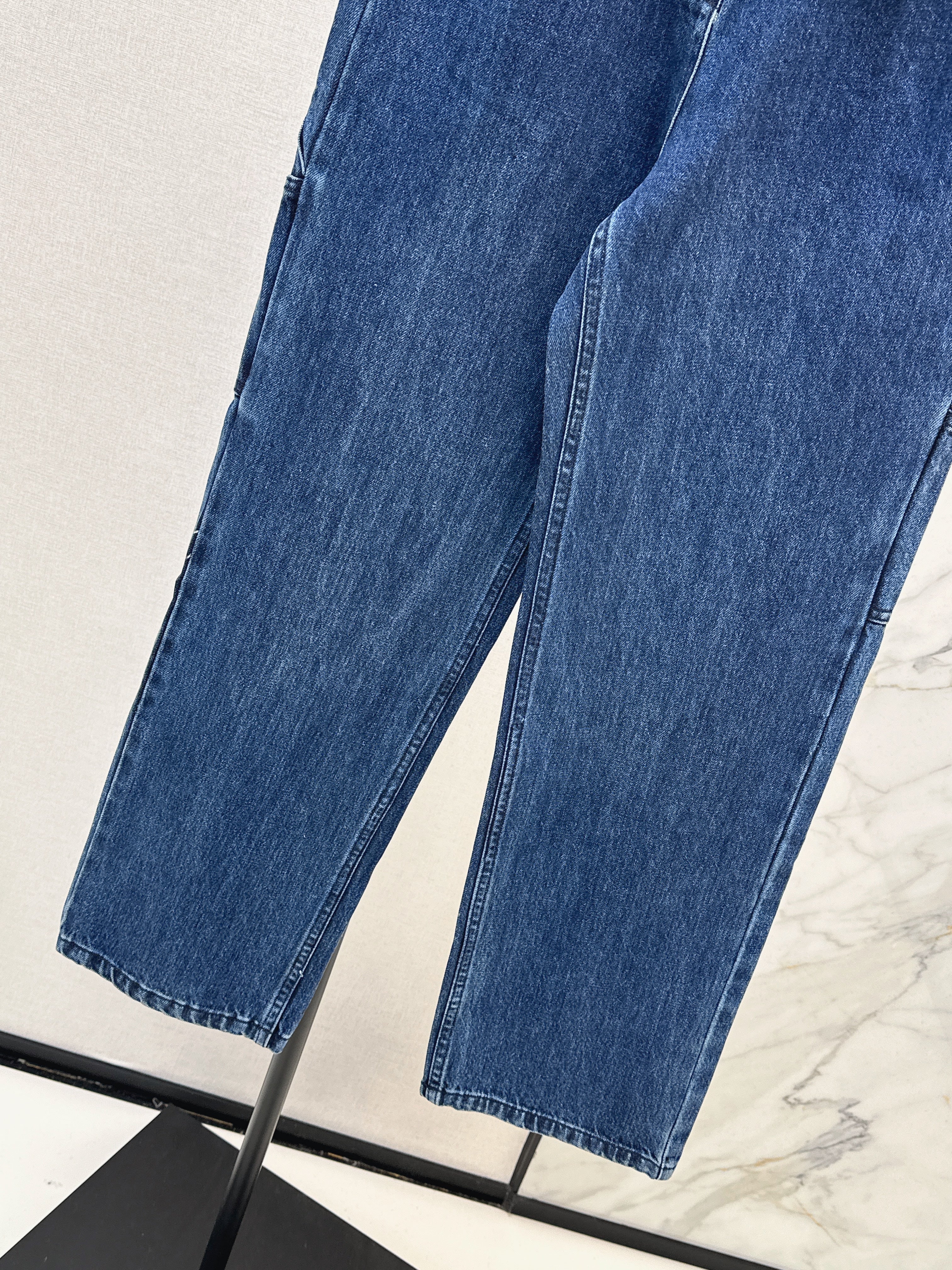 26NEW Hot Selling Jeans