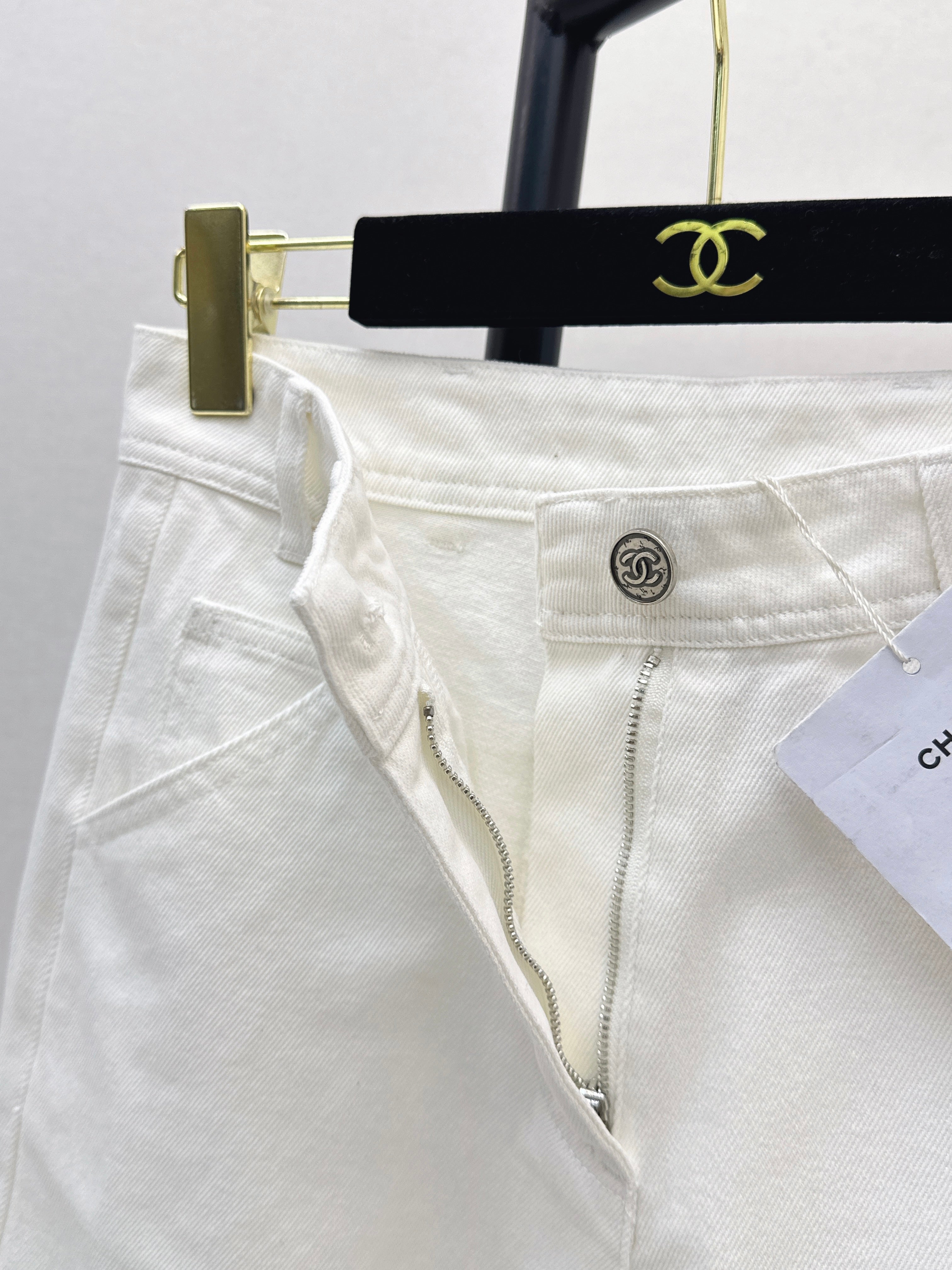 26NEW Hot Selling Jeans