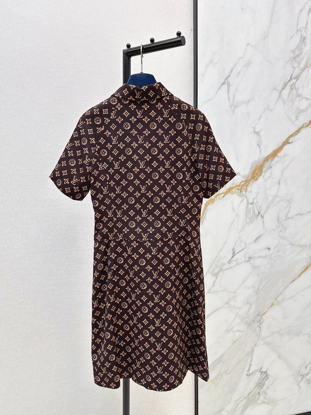 26NEW Printed Short-Sleeve Collared Dress
