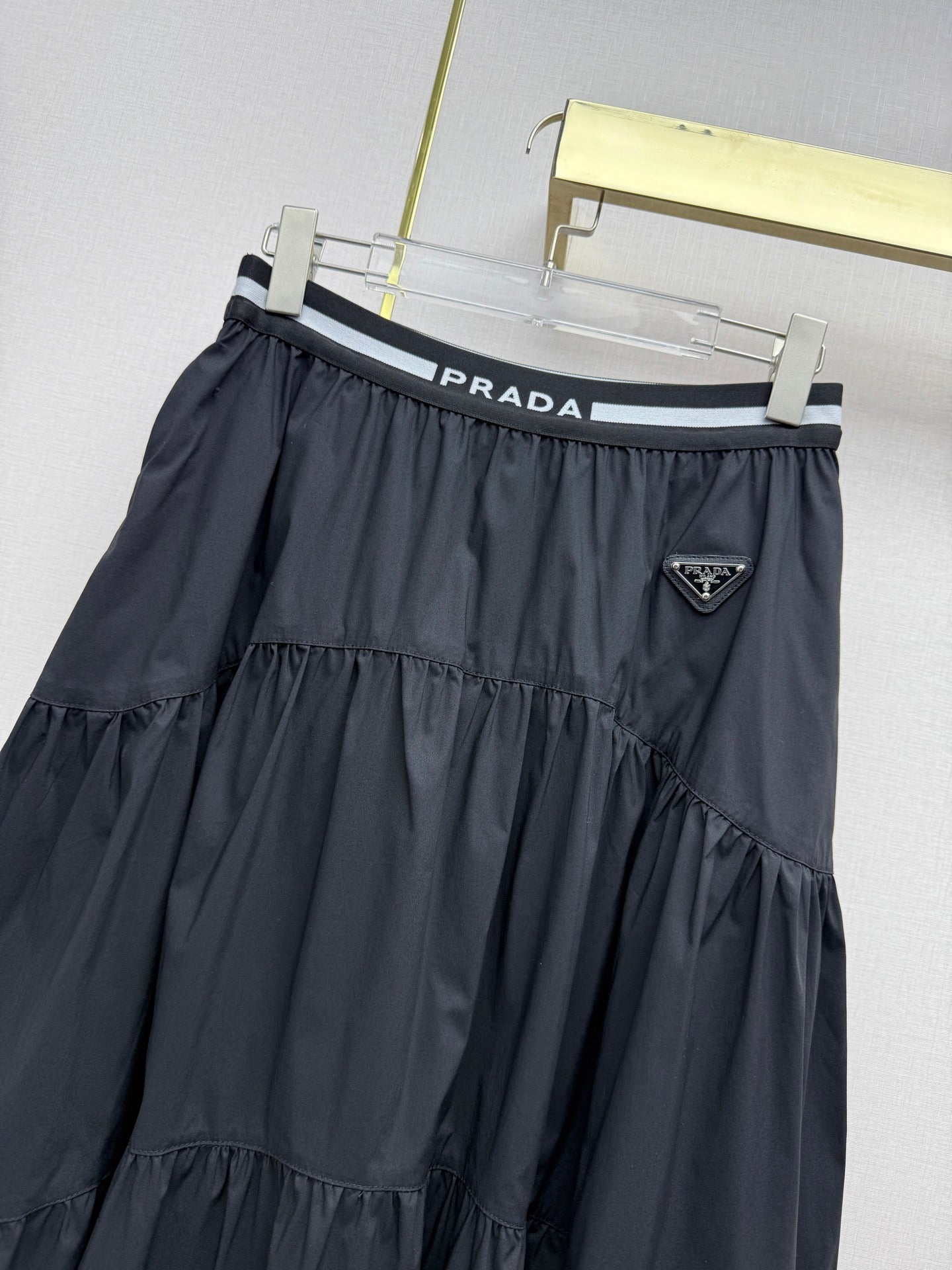 26NEW Elastic Waistband Midi Skirt