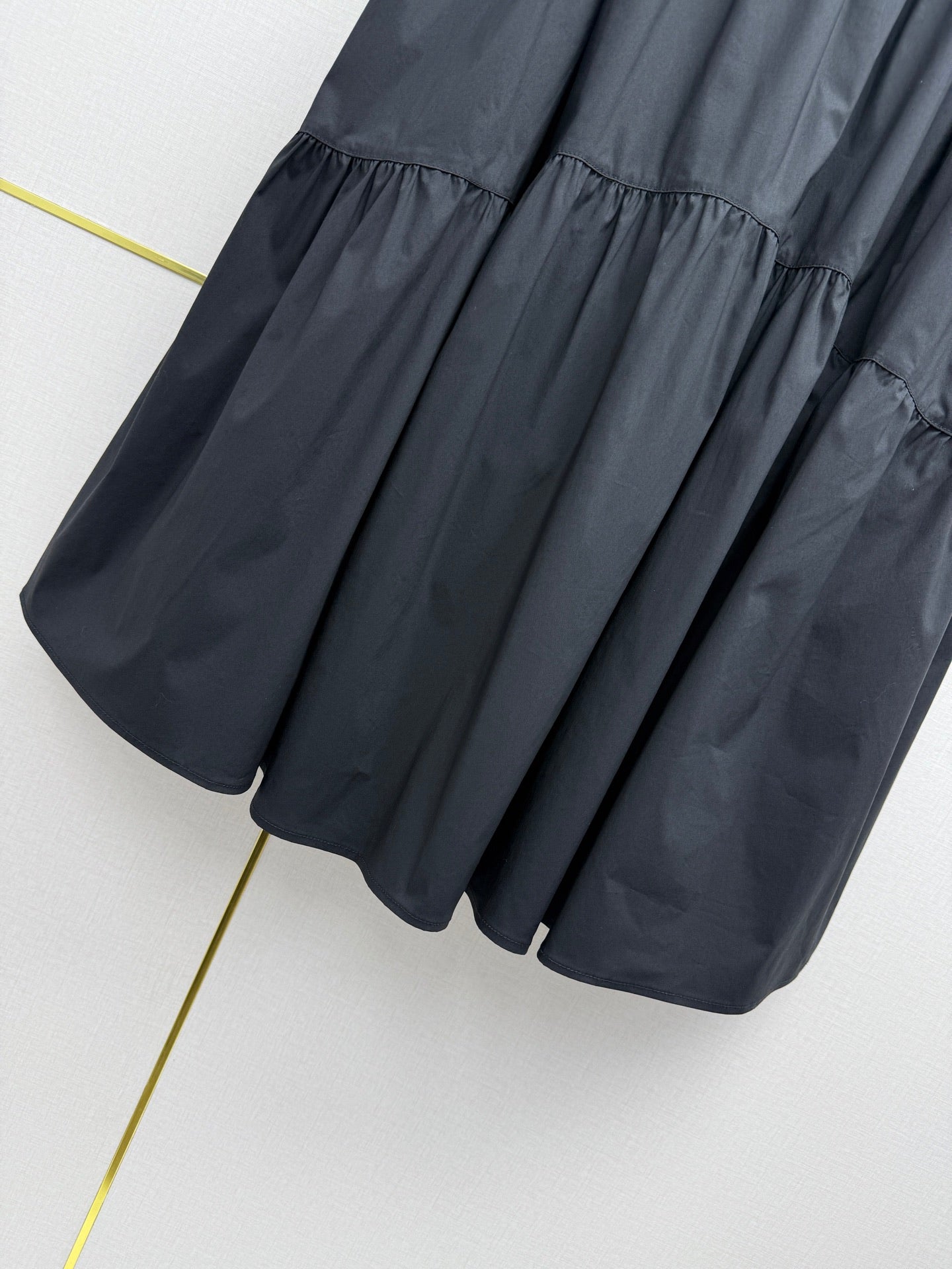 26NEW Elastic Waistband Midi Skirt