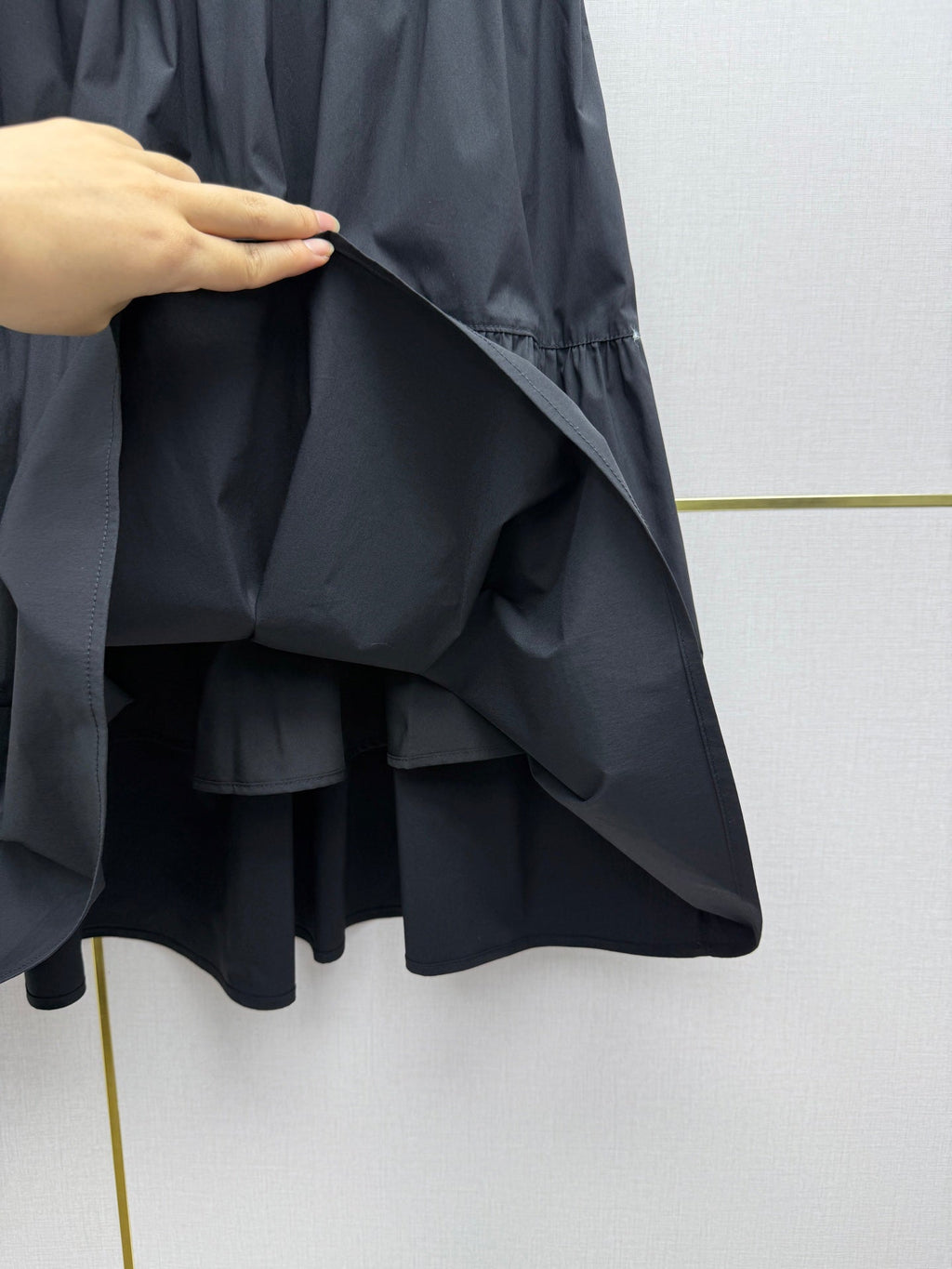26NEW Elastic Waistband Midi Skirt