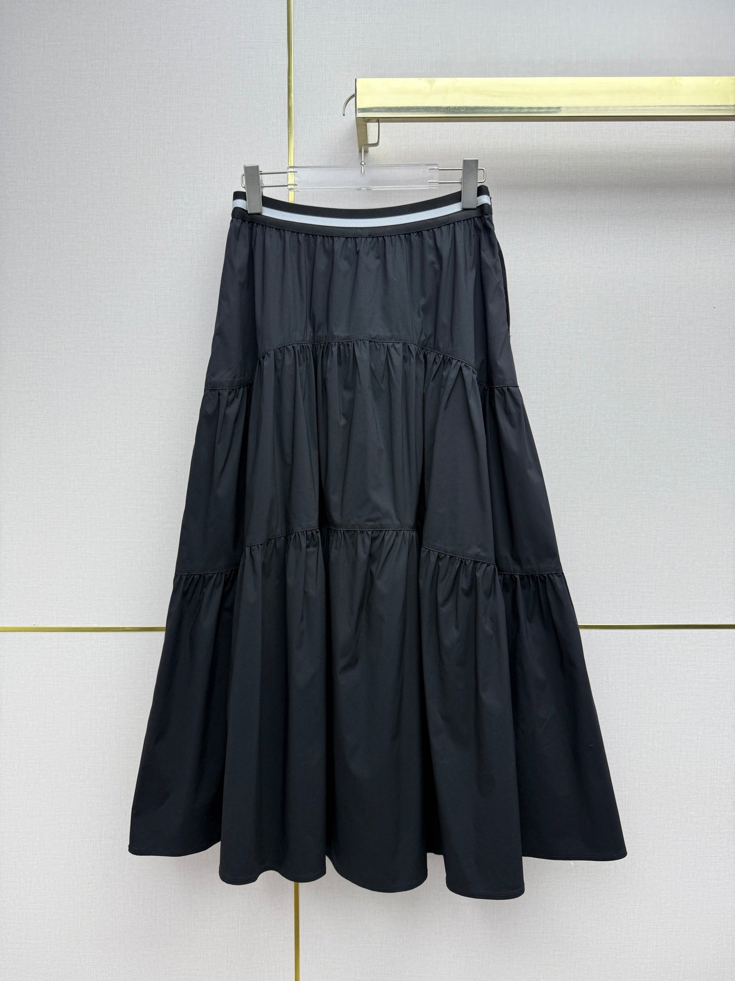 26NEW Elastic Waistband Midi Skirt