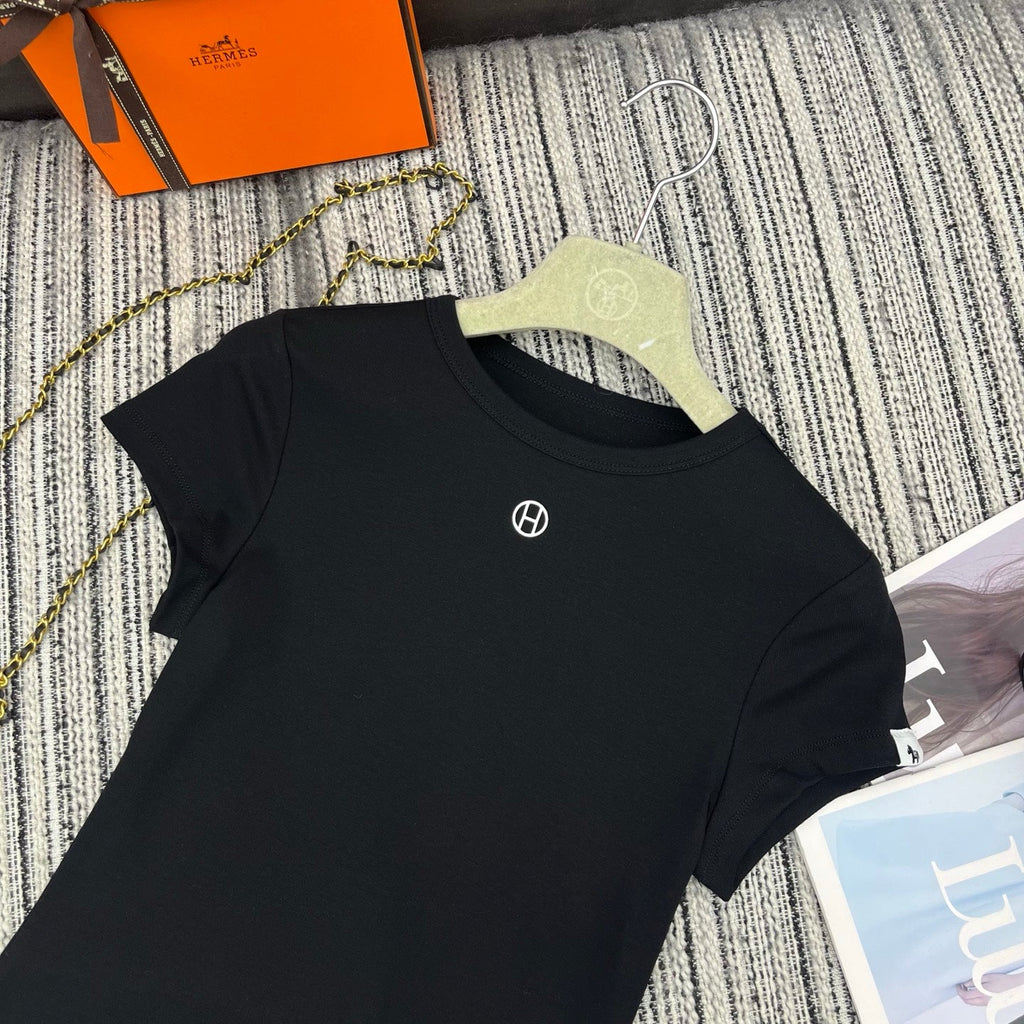 26NEW Letter-embellished Short-sleeved T-shirt