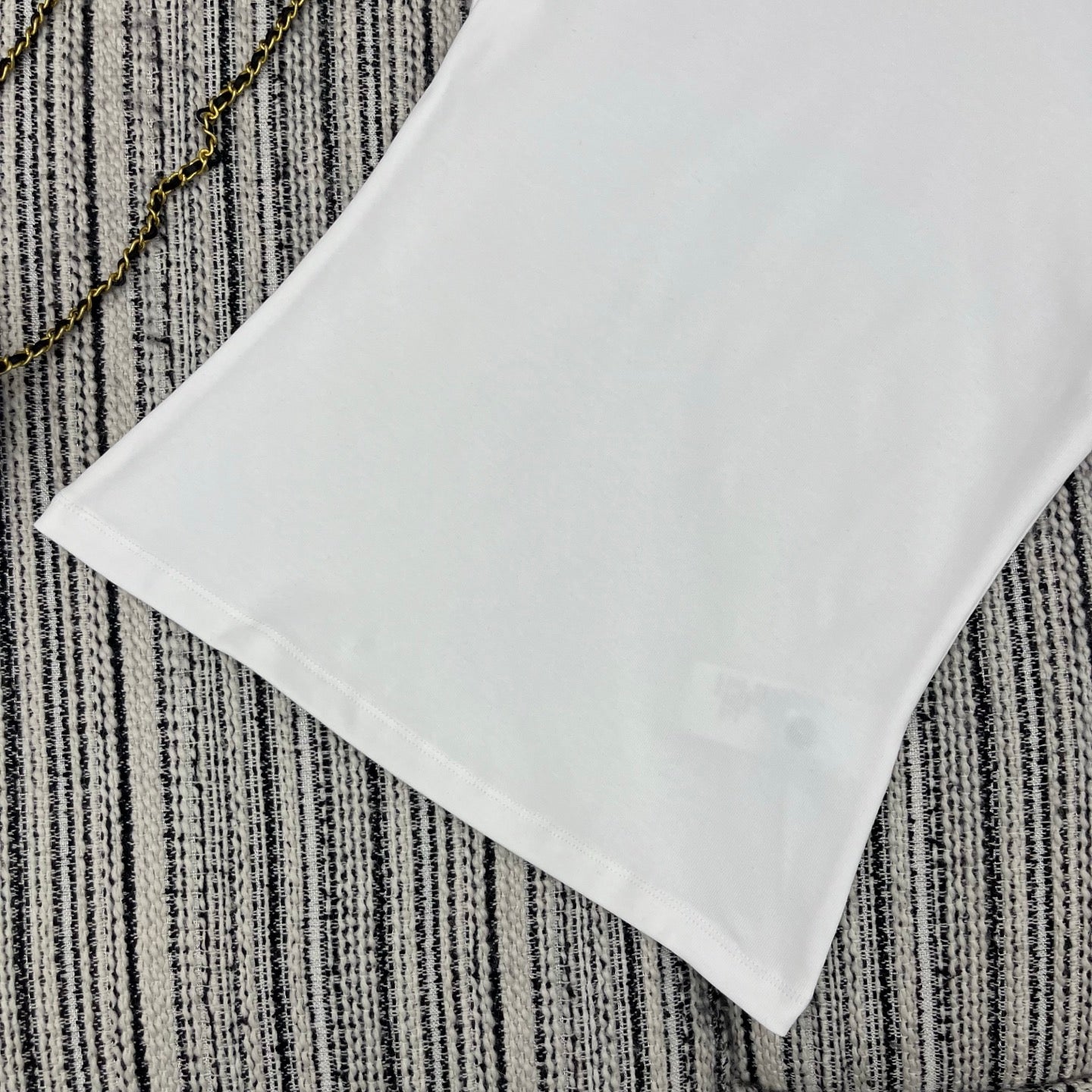 26NEW Letter-embellished Short-sleeved T-shirt