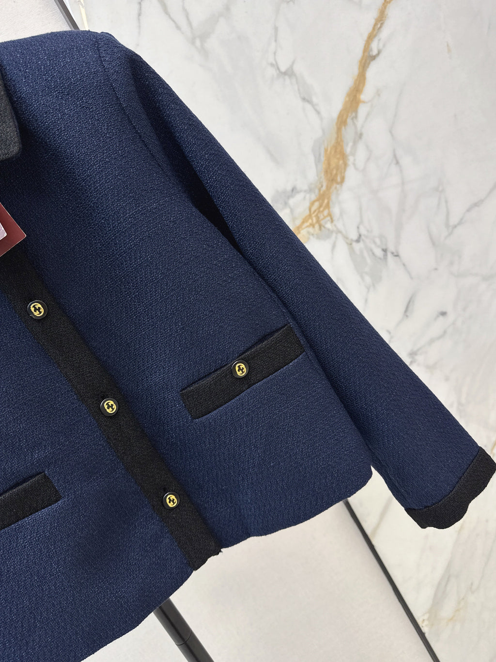 26NEW Color-Blocked Trim Elegant Suit